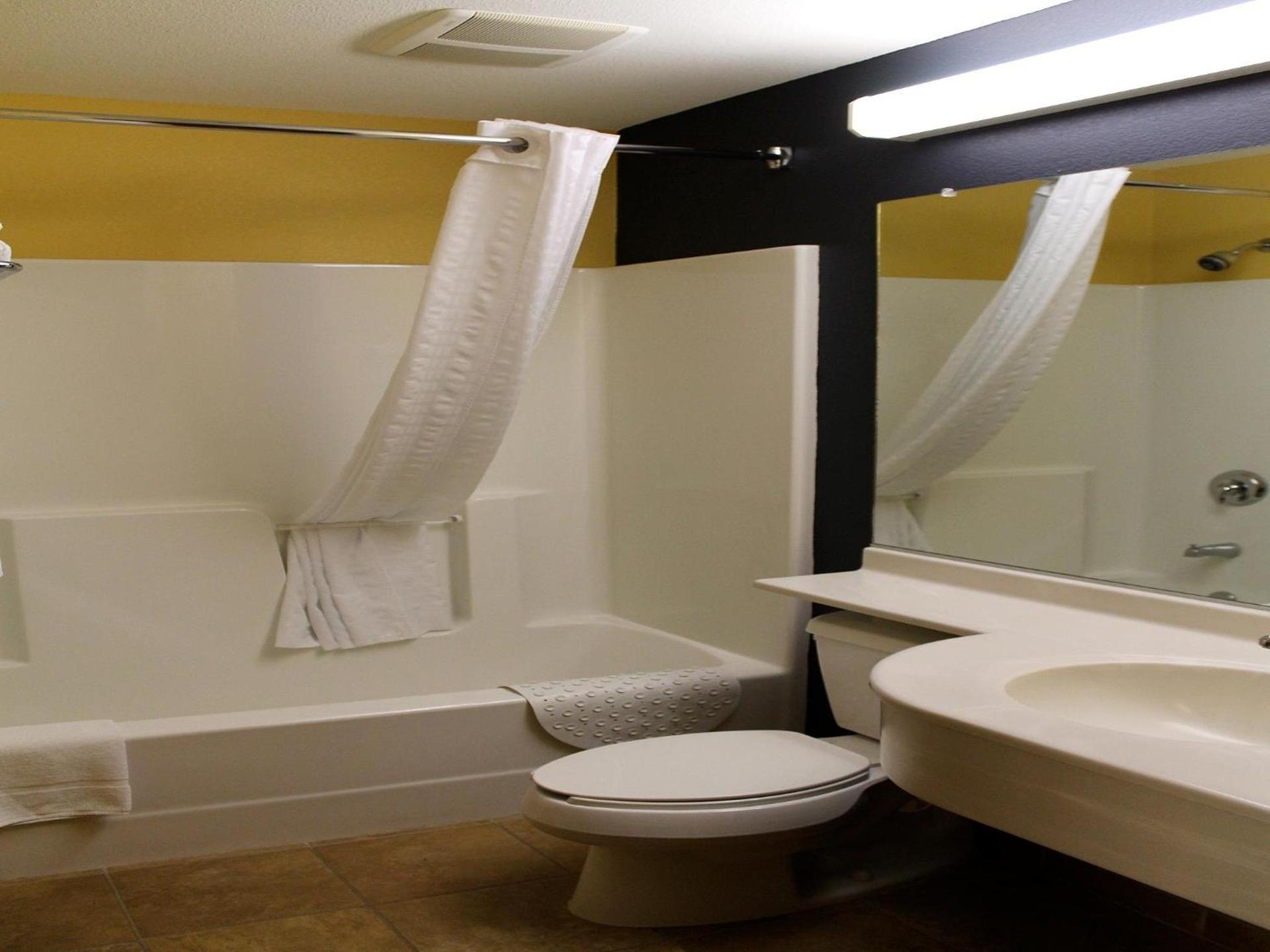 Microtel Inn & Suites - Kearney photo 35