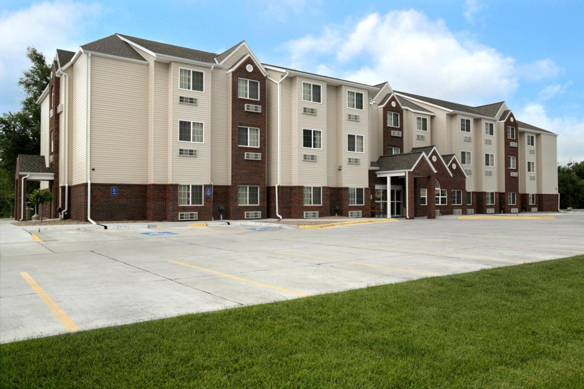 Microtel Inn & Suites - Kearney photo 17