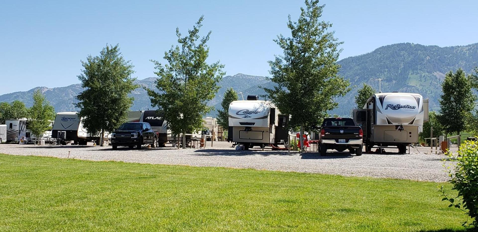 Wolf Den Log Cabin Motel and RV Park photo 12