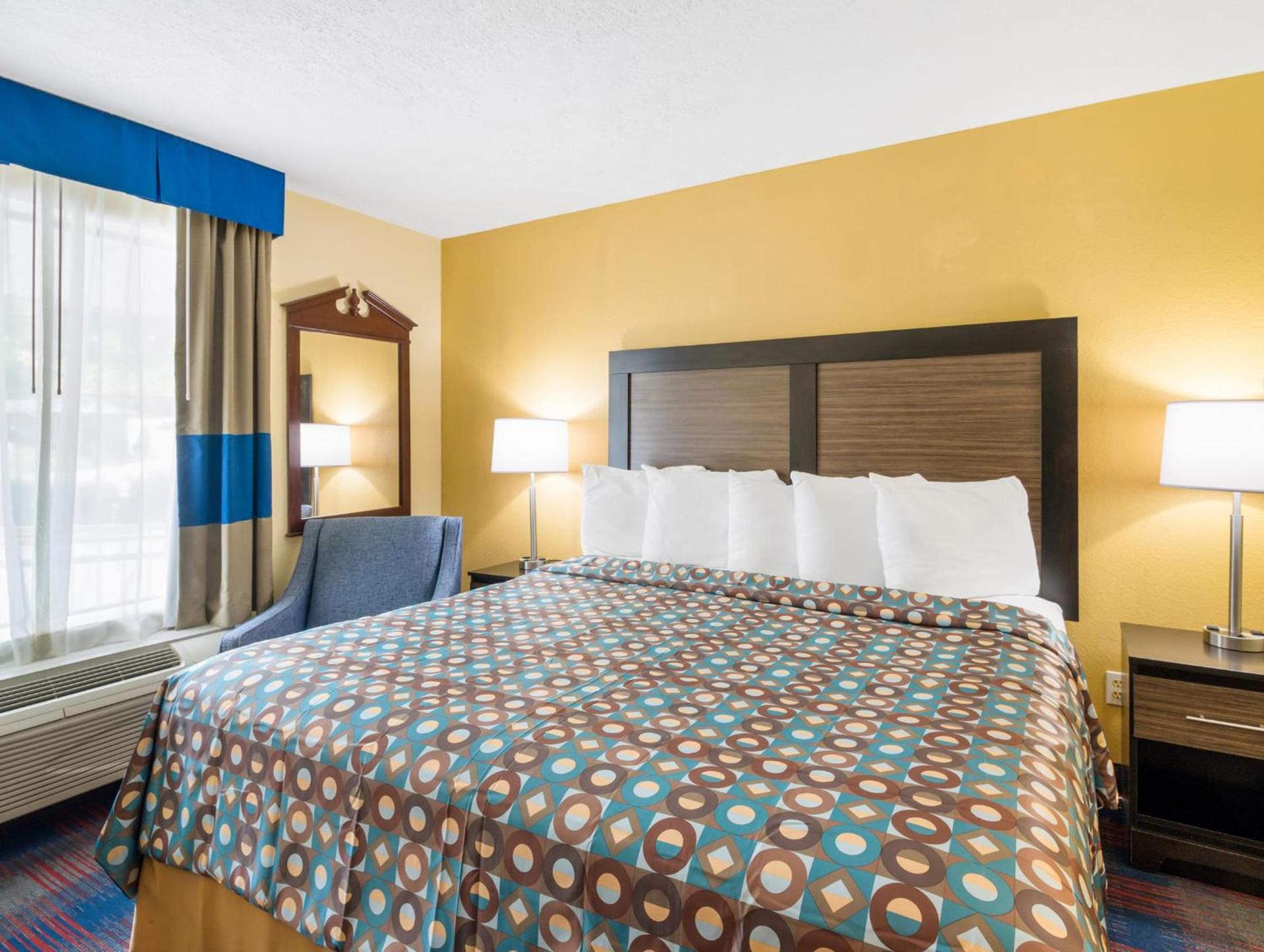 Americas Best Value Inn - Clayton photo 9