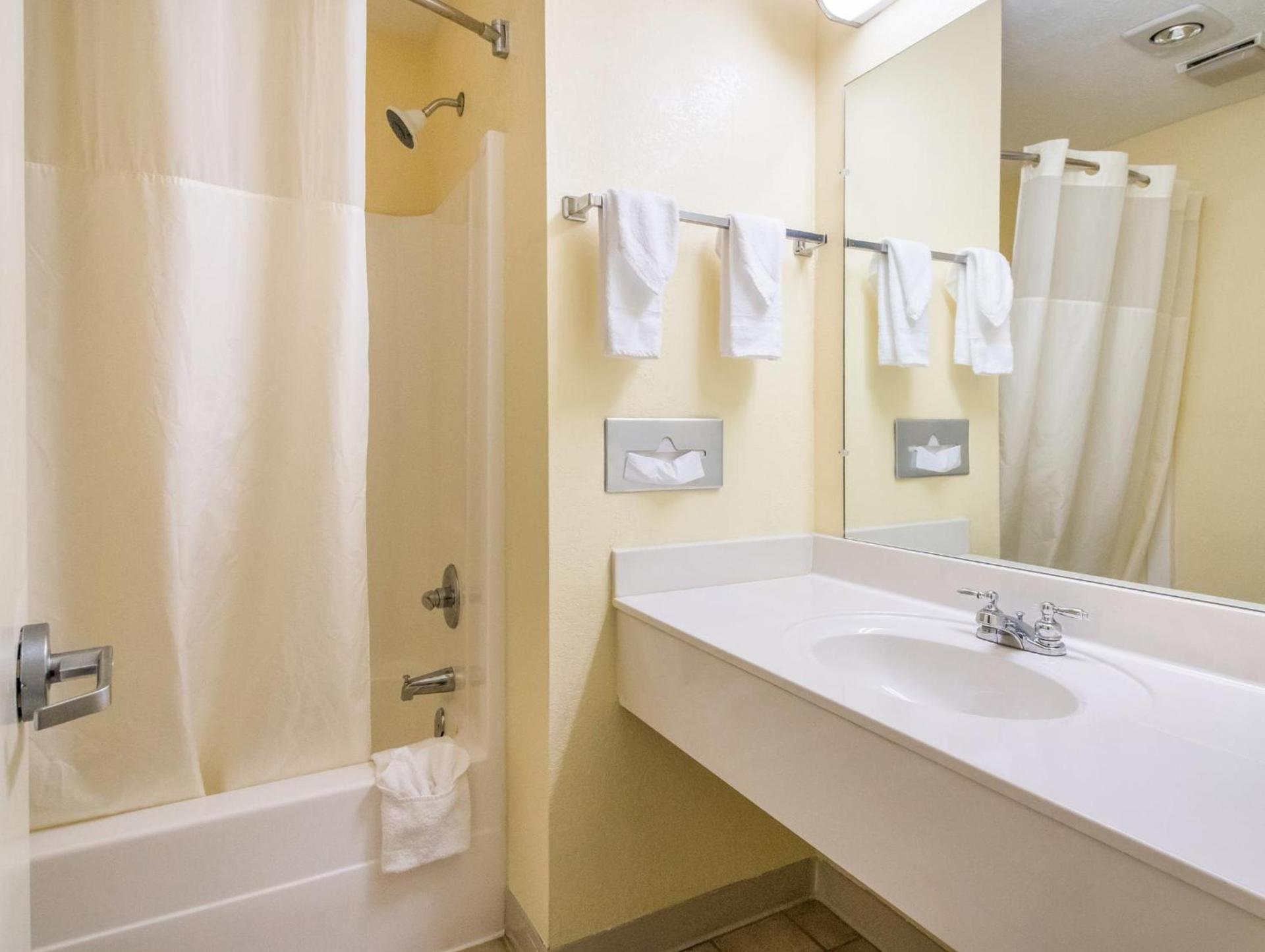 Americas Best Value Inn - Clayton photo 20