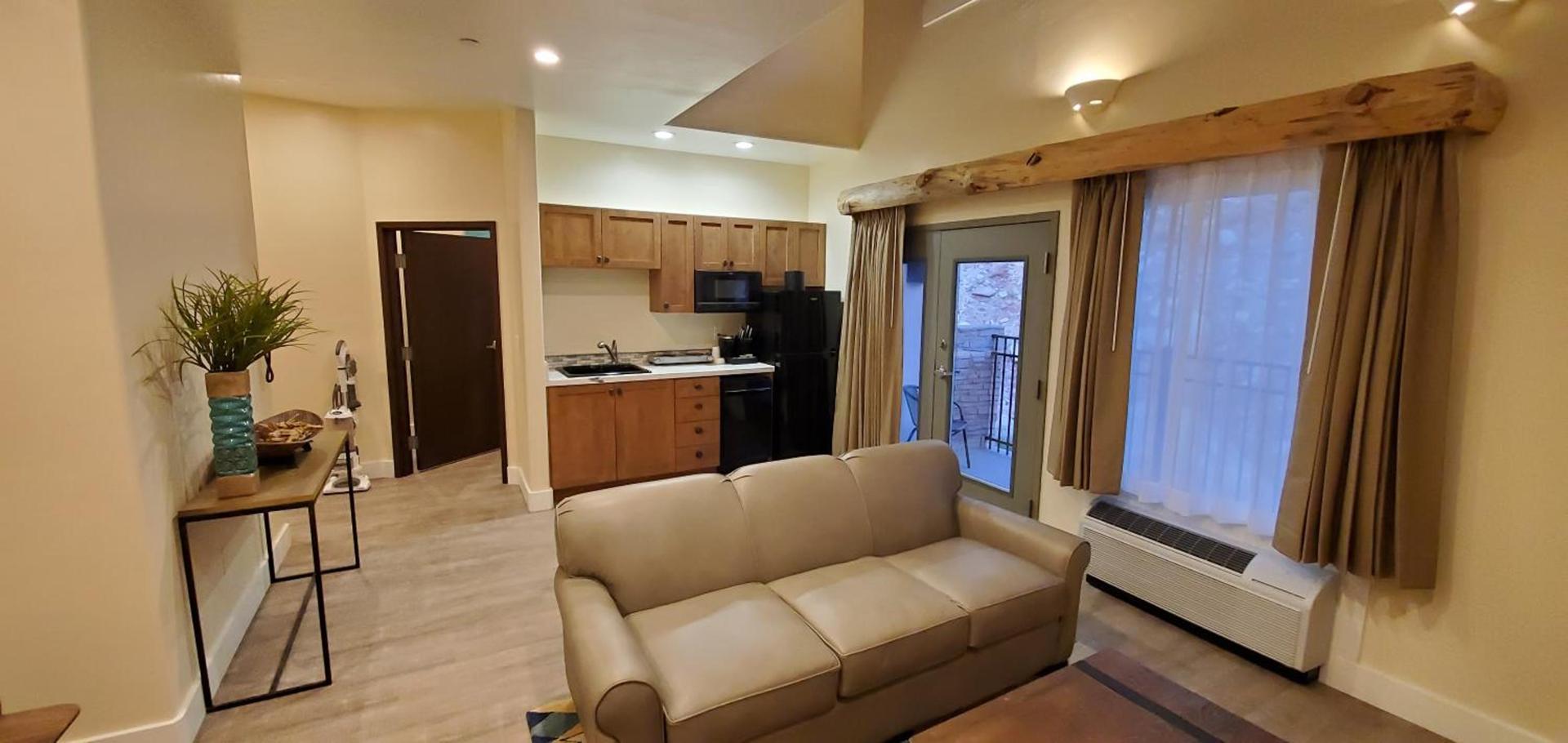 Bluff Dwellings Resort photo 40