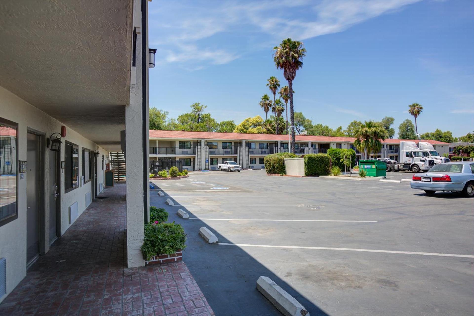 Best Western Sandman Hotel photo 69
