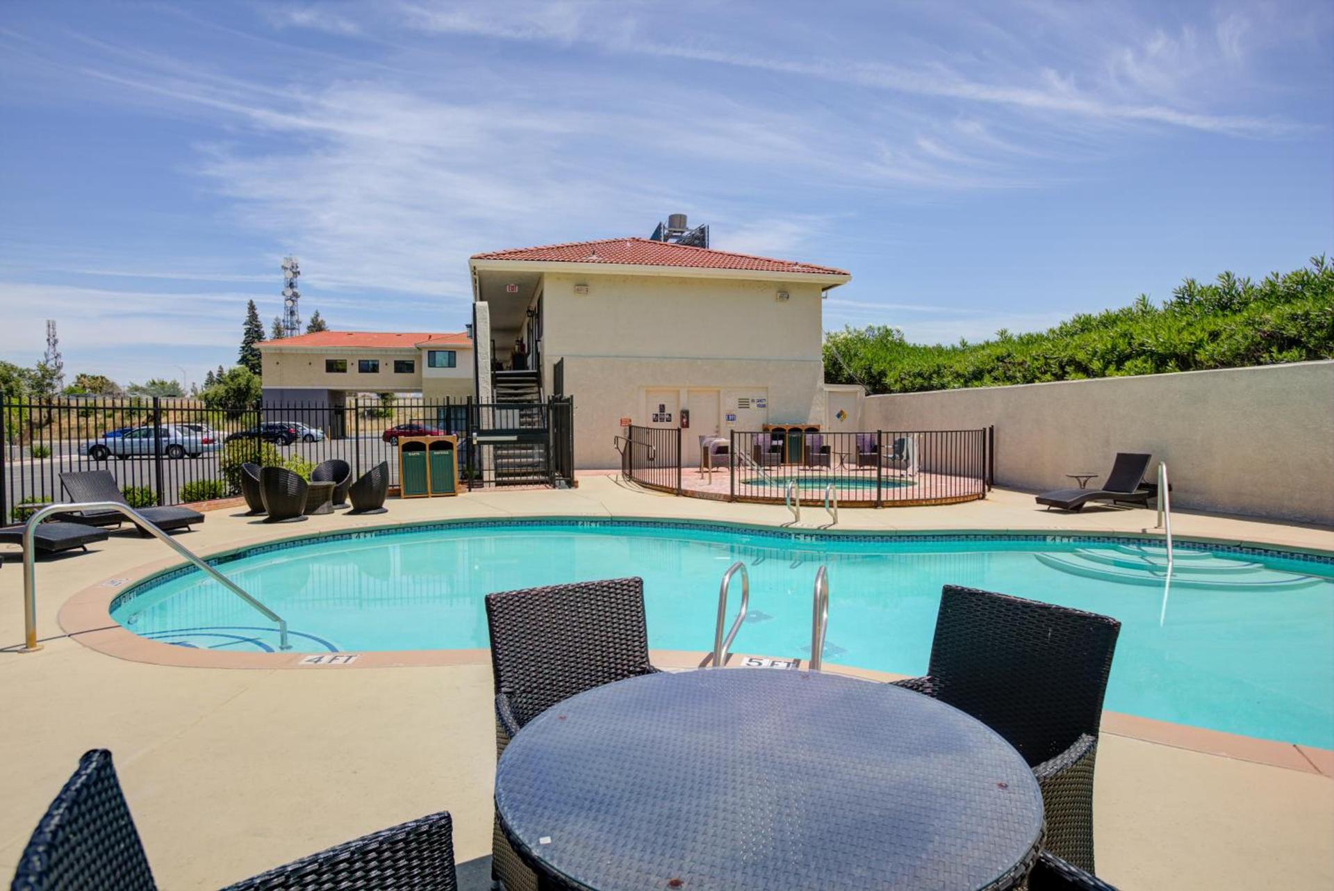 Best Western Sandman Hotel photo 60
