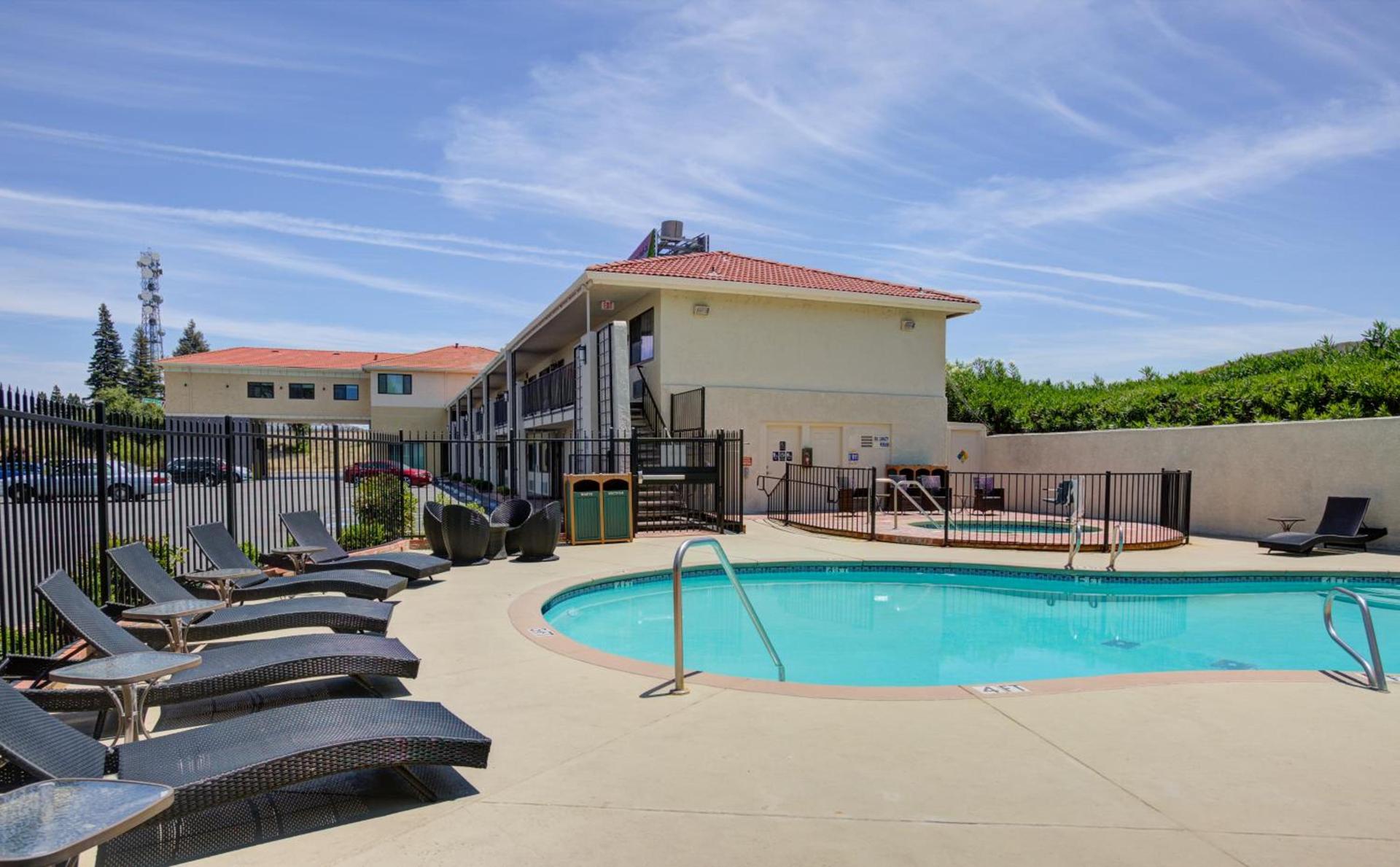 Best Western Sandman Hotel photo 56