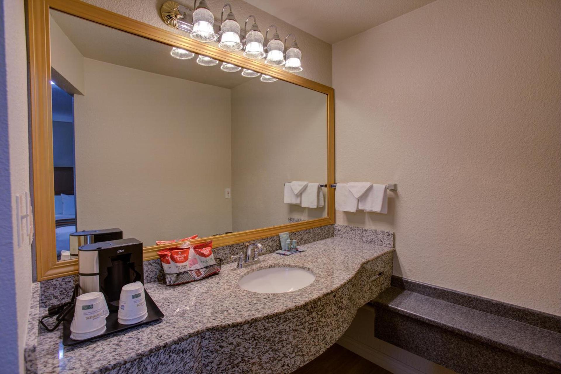 Best Western Sandman Hotel photo 35