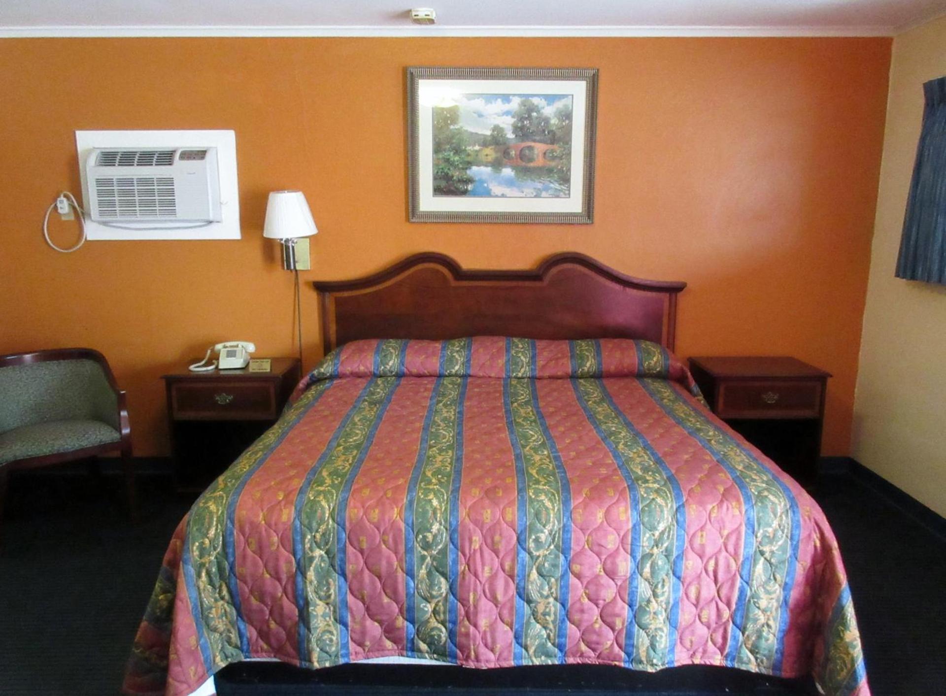 Encino Motel photo 11