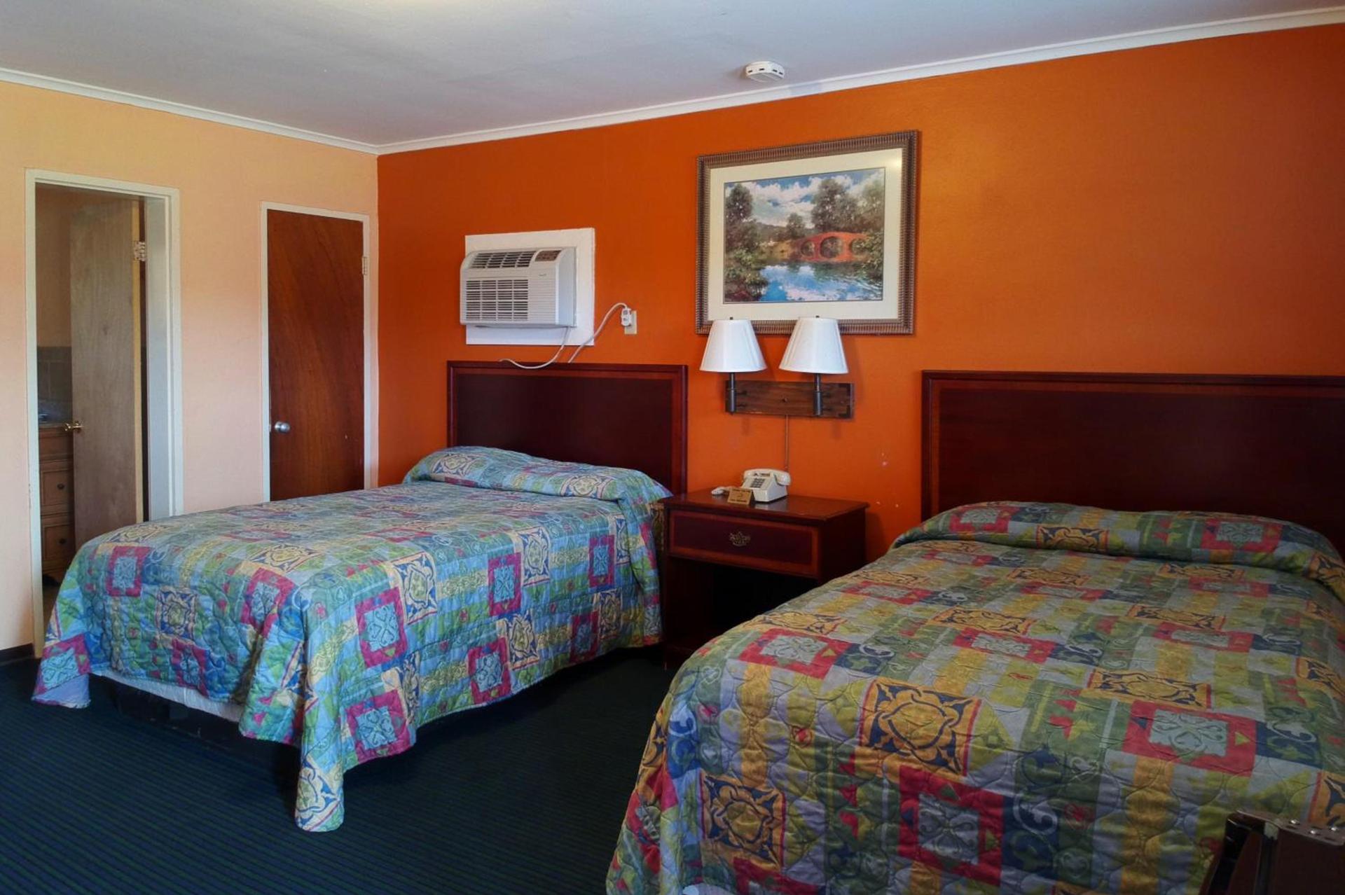 Encino Motel photo 9