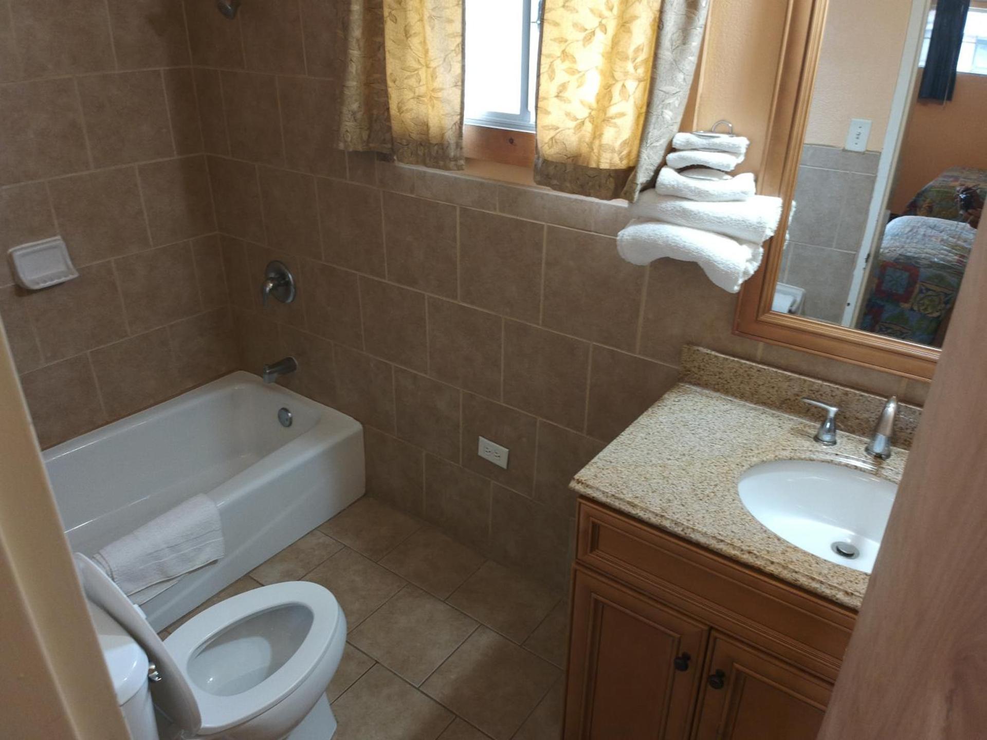 Encino Motel photo 8