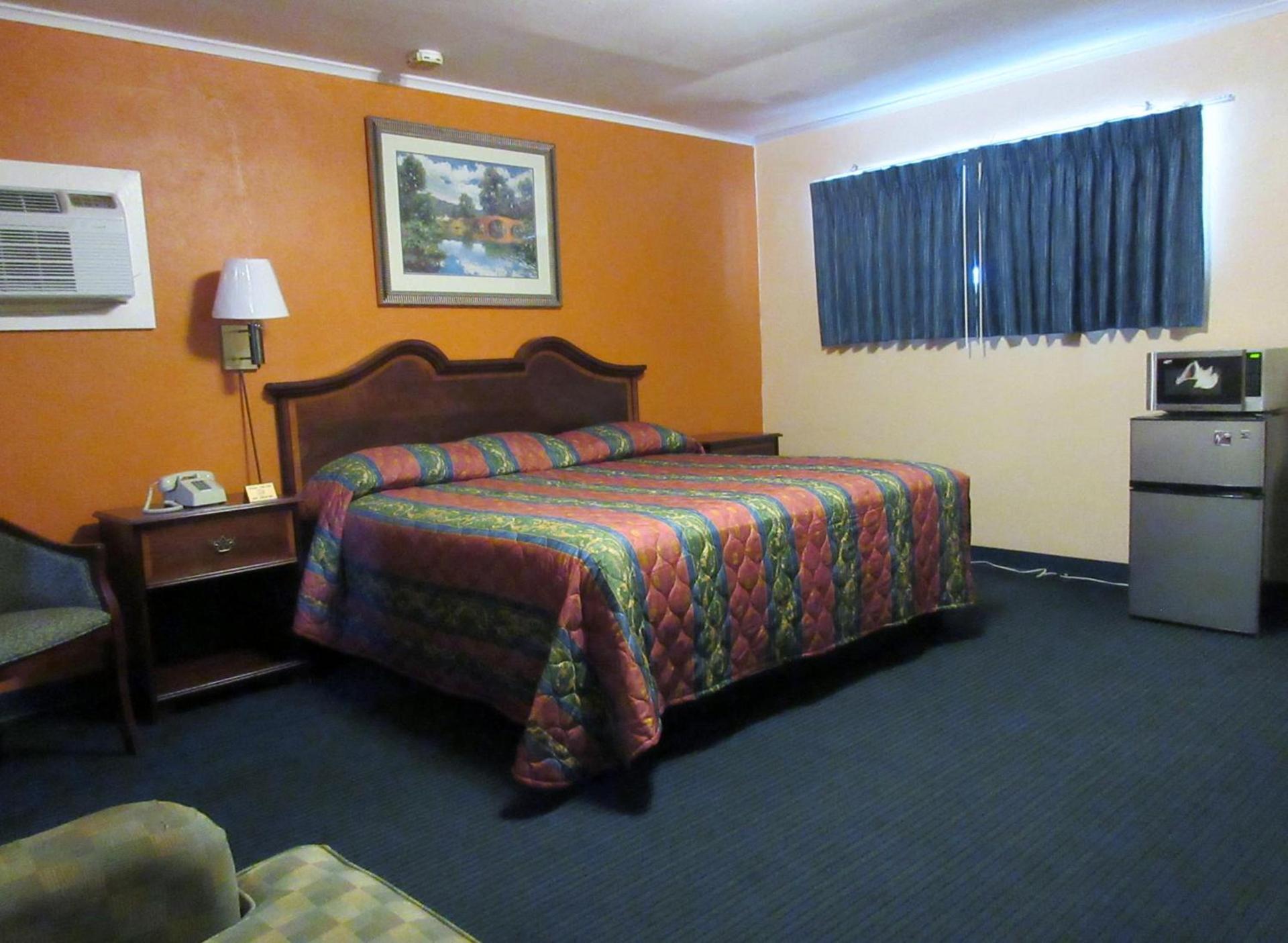 Encino Motel photo 5