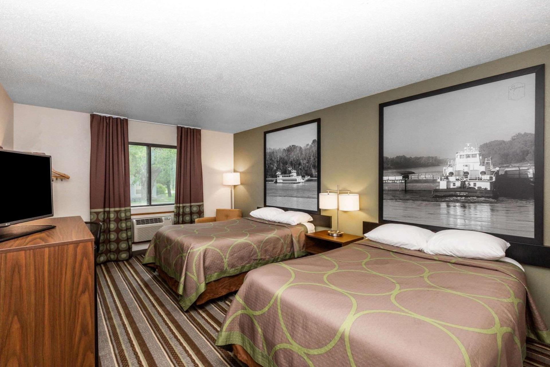 Super 8 by Wyndham Storm Lake photo 17