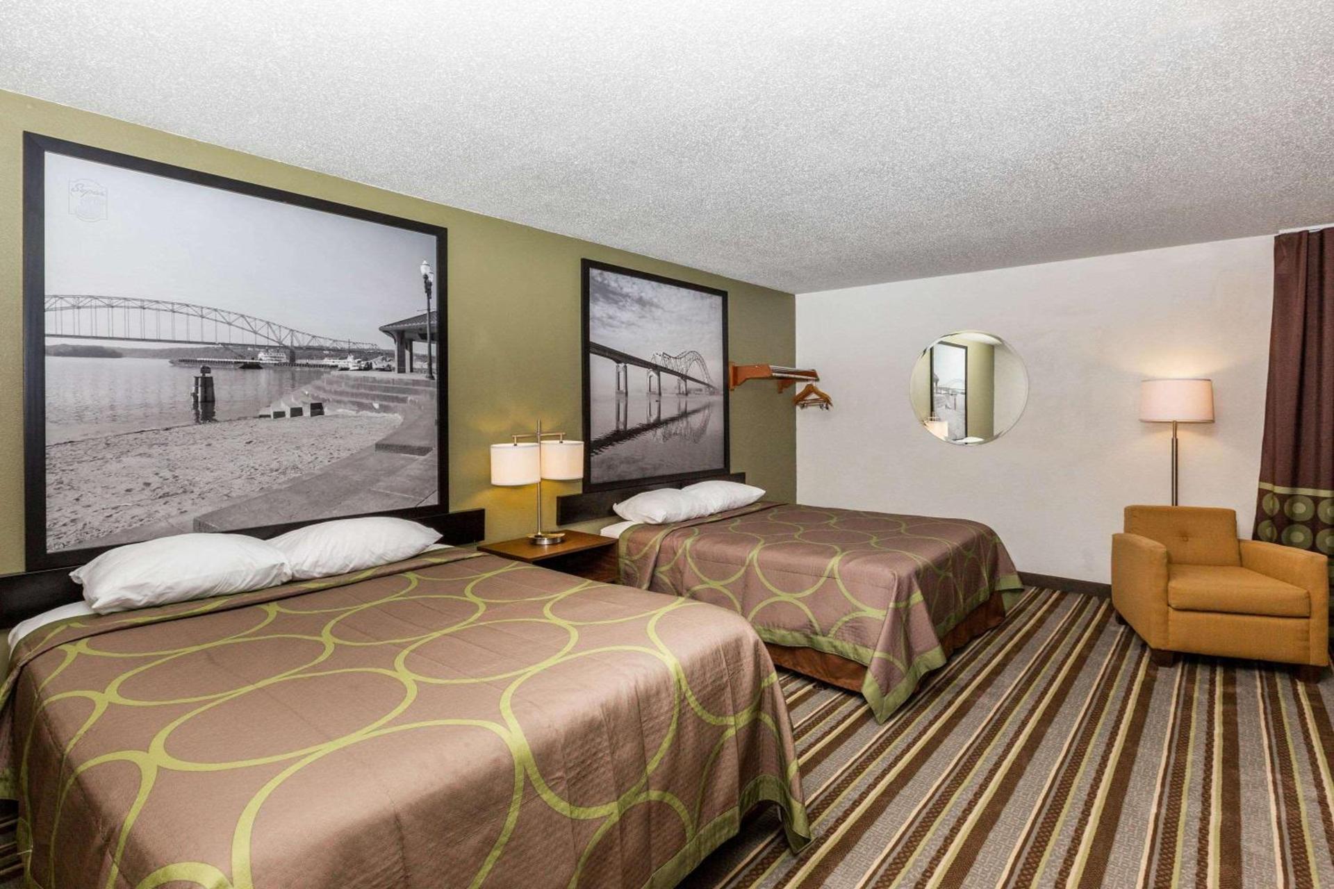 Super 8 by Wyndham Storm Lake photo 7