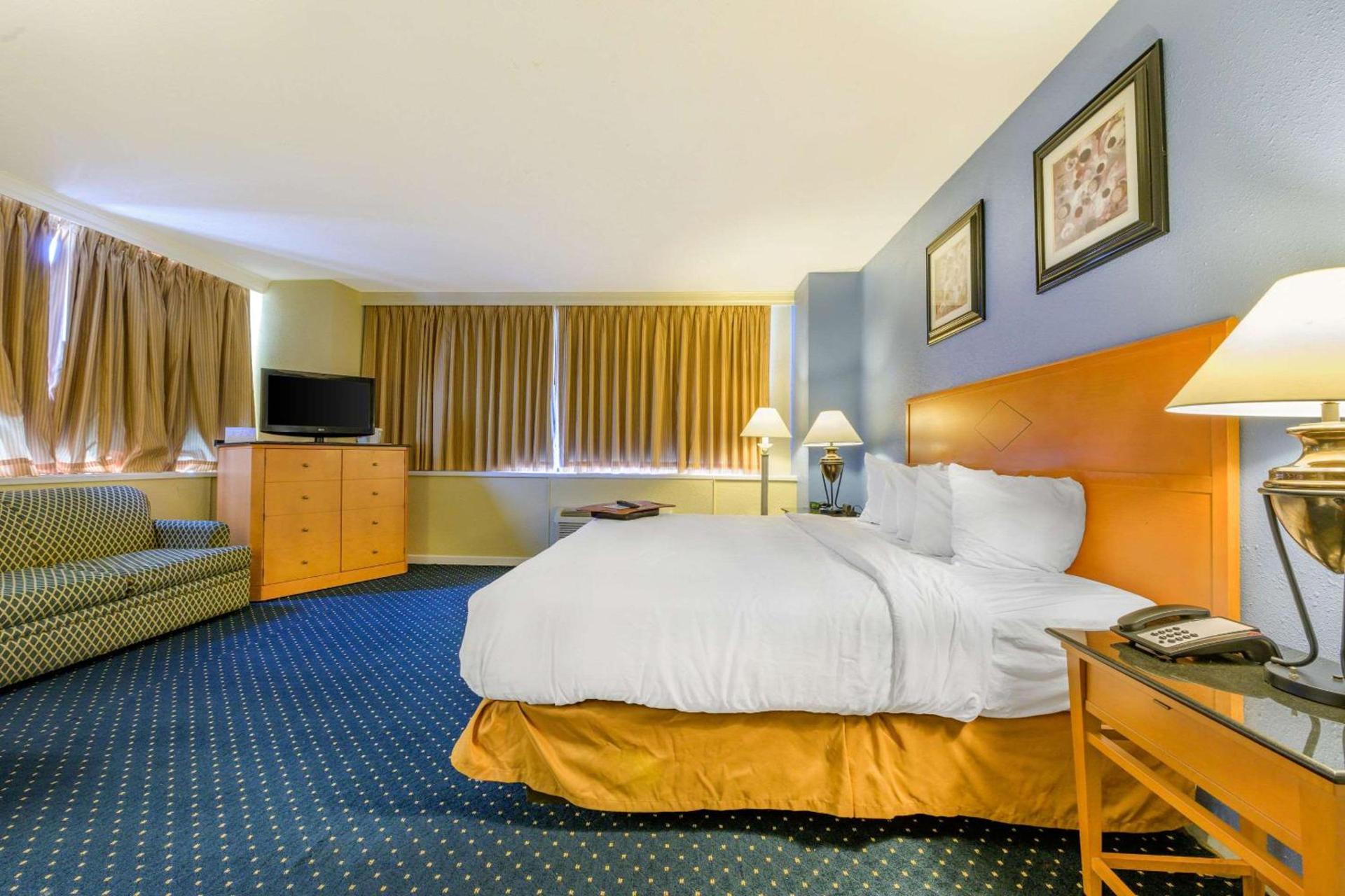 Inn at Lebanon - Hershey & Manheim area photo 43