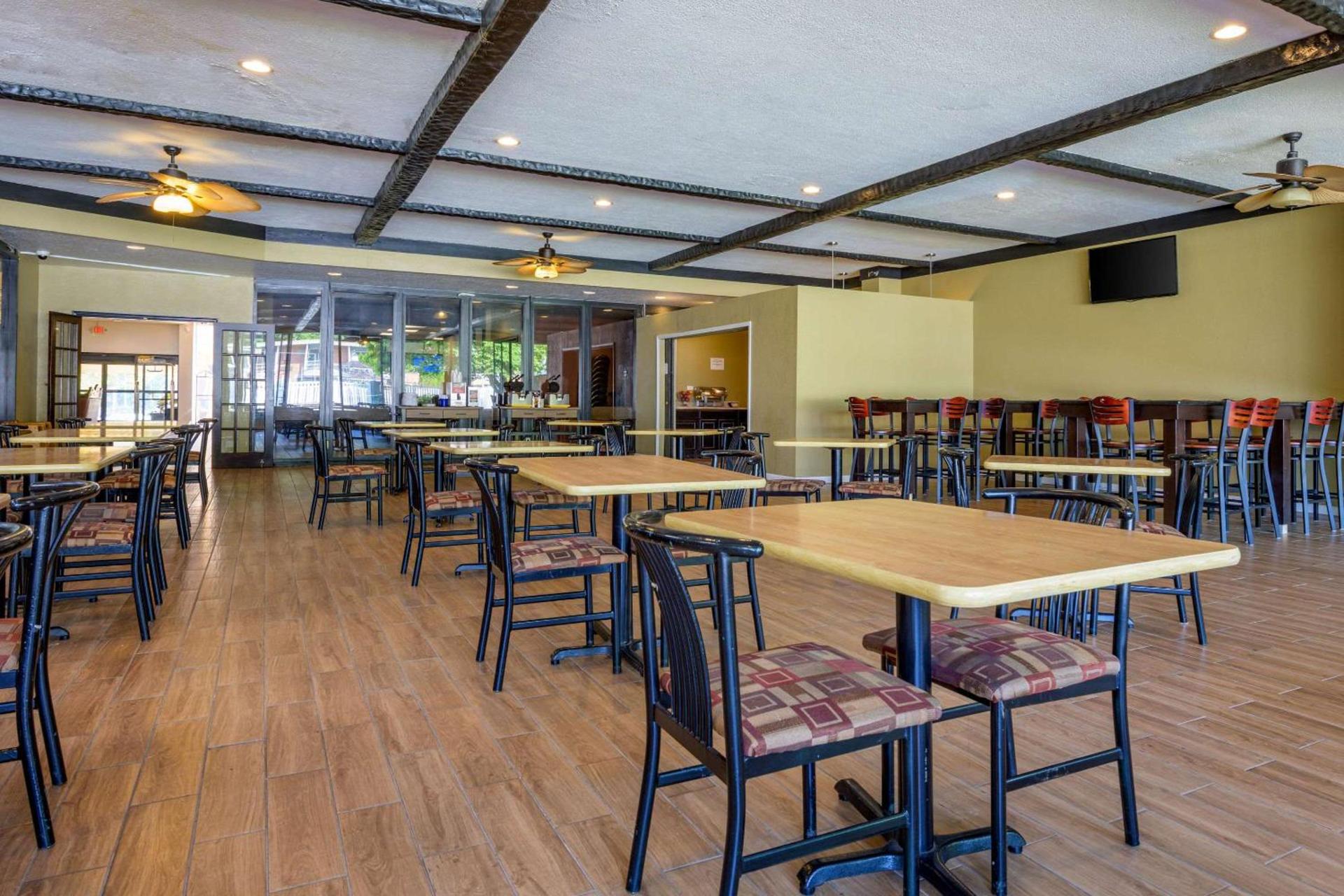 Inn at Lebanon - Hershey & Manheim area photo 40
