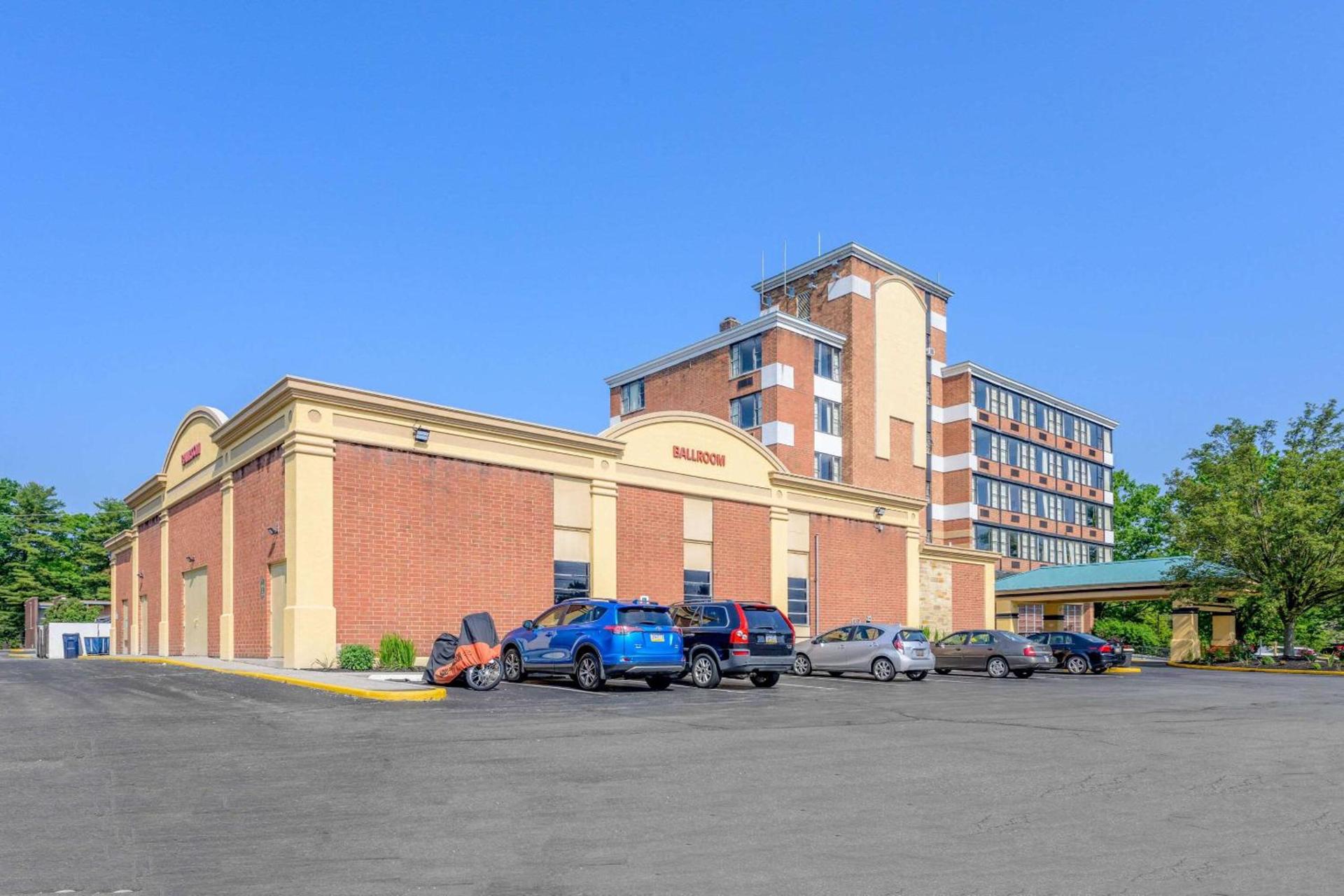 Inn at Lebanon - Hershey & Manheim area photo 24