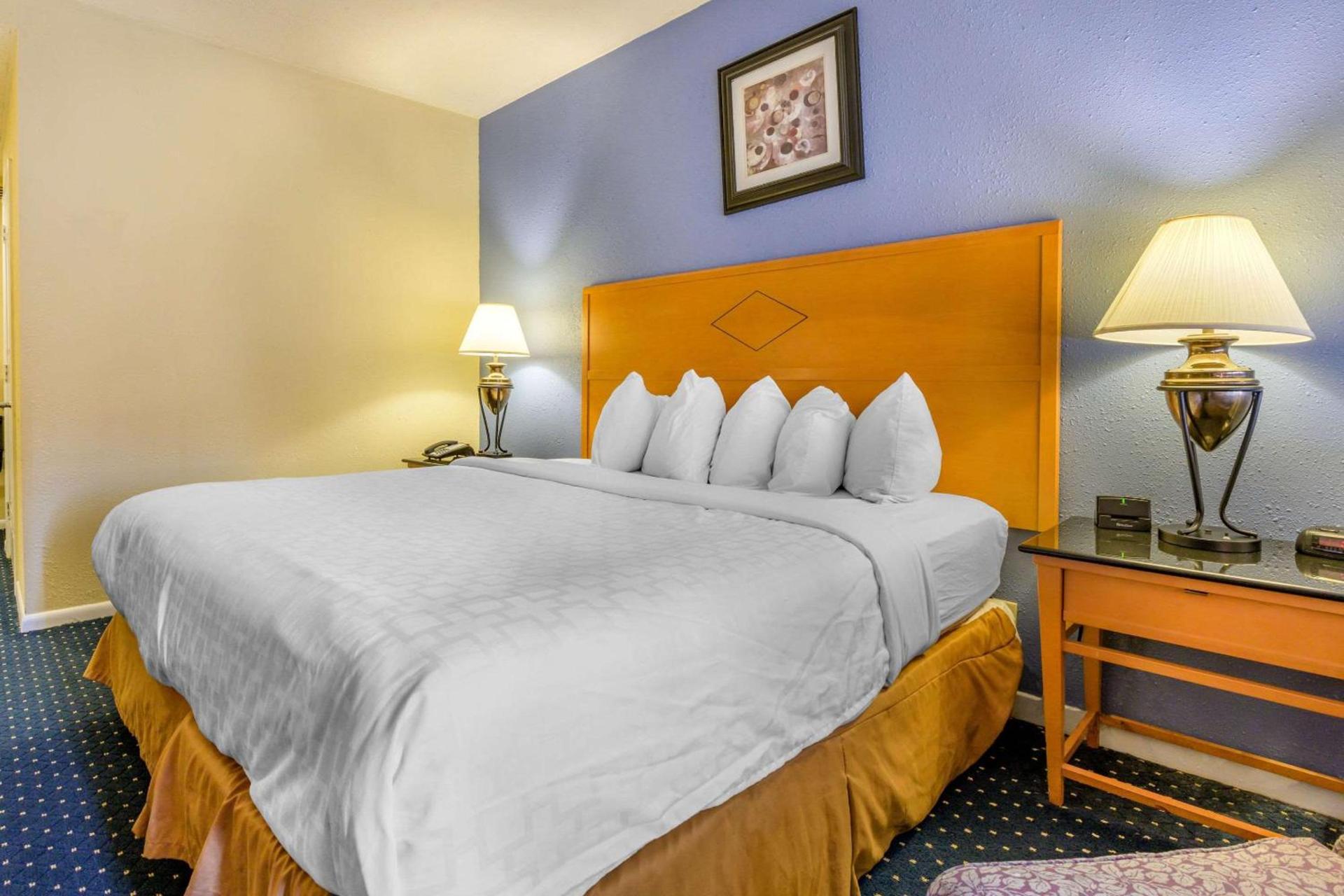 Inn at Lebanon - Hershey & Manheim area photo 22