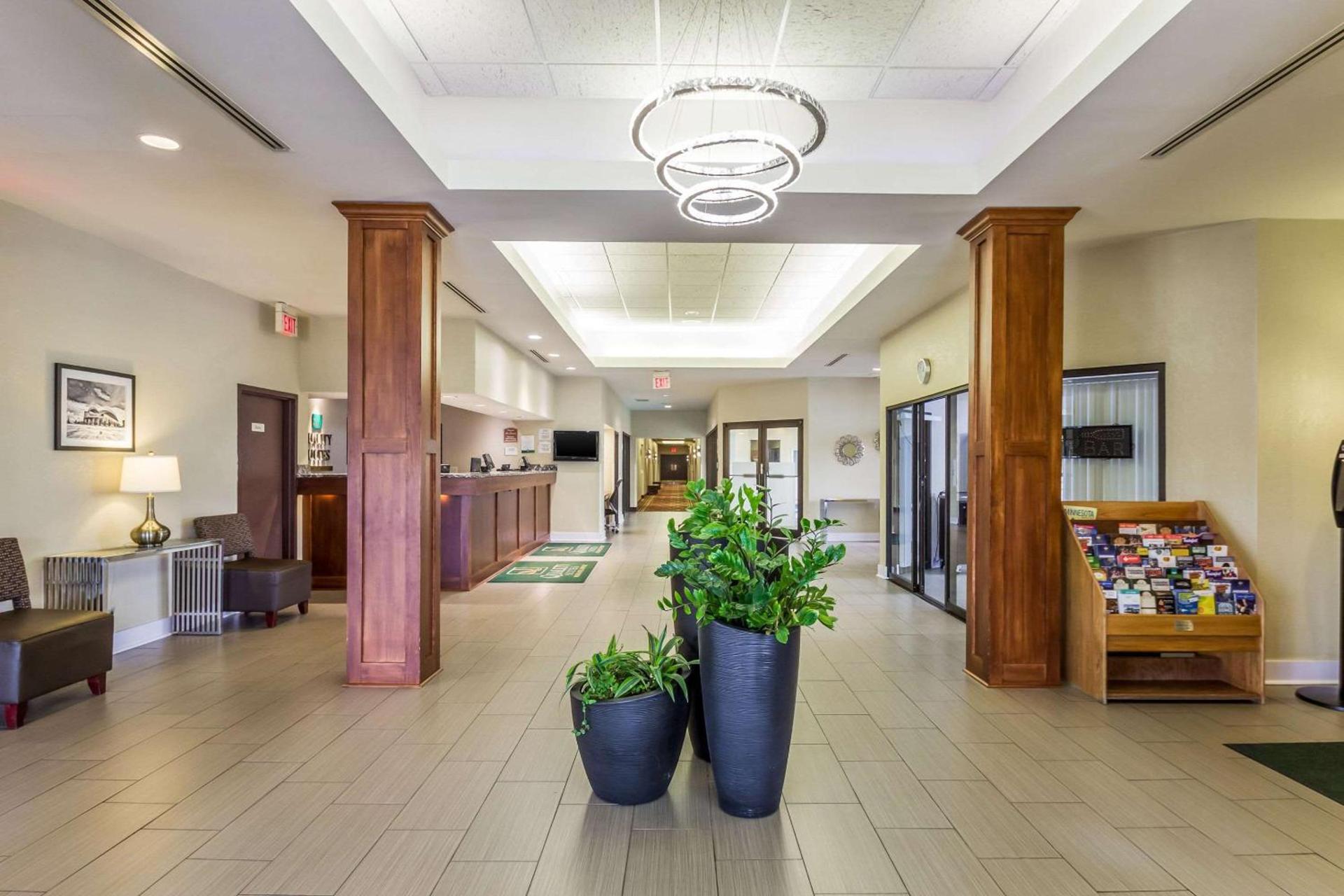 Quality Suites Milwaukee Airport photo 5