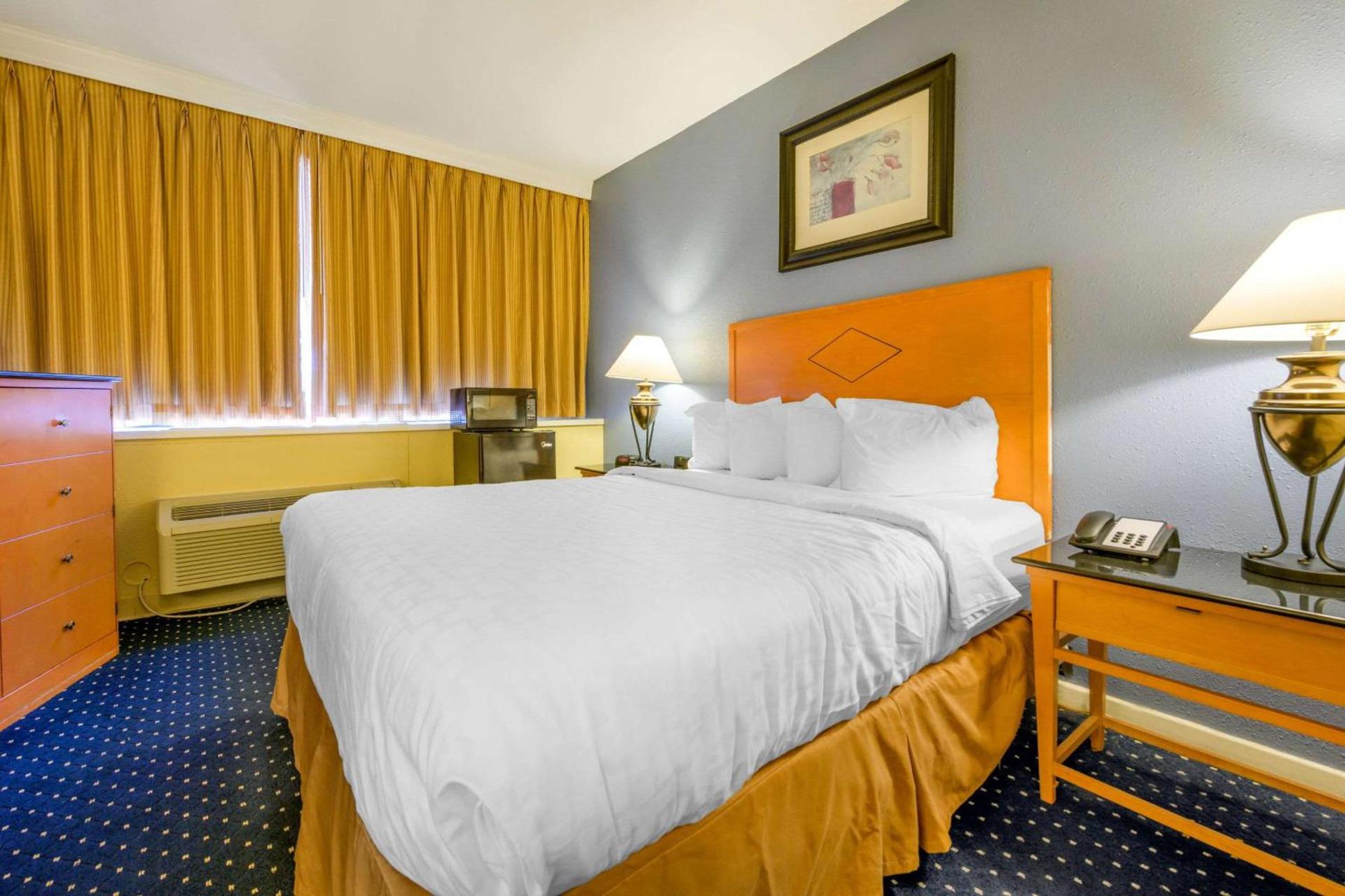 Inn at Lebanon - Hershey & Manheim area photo 21