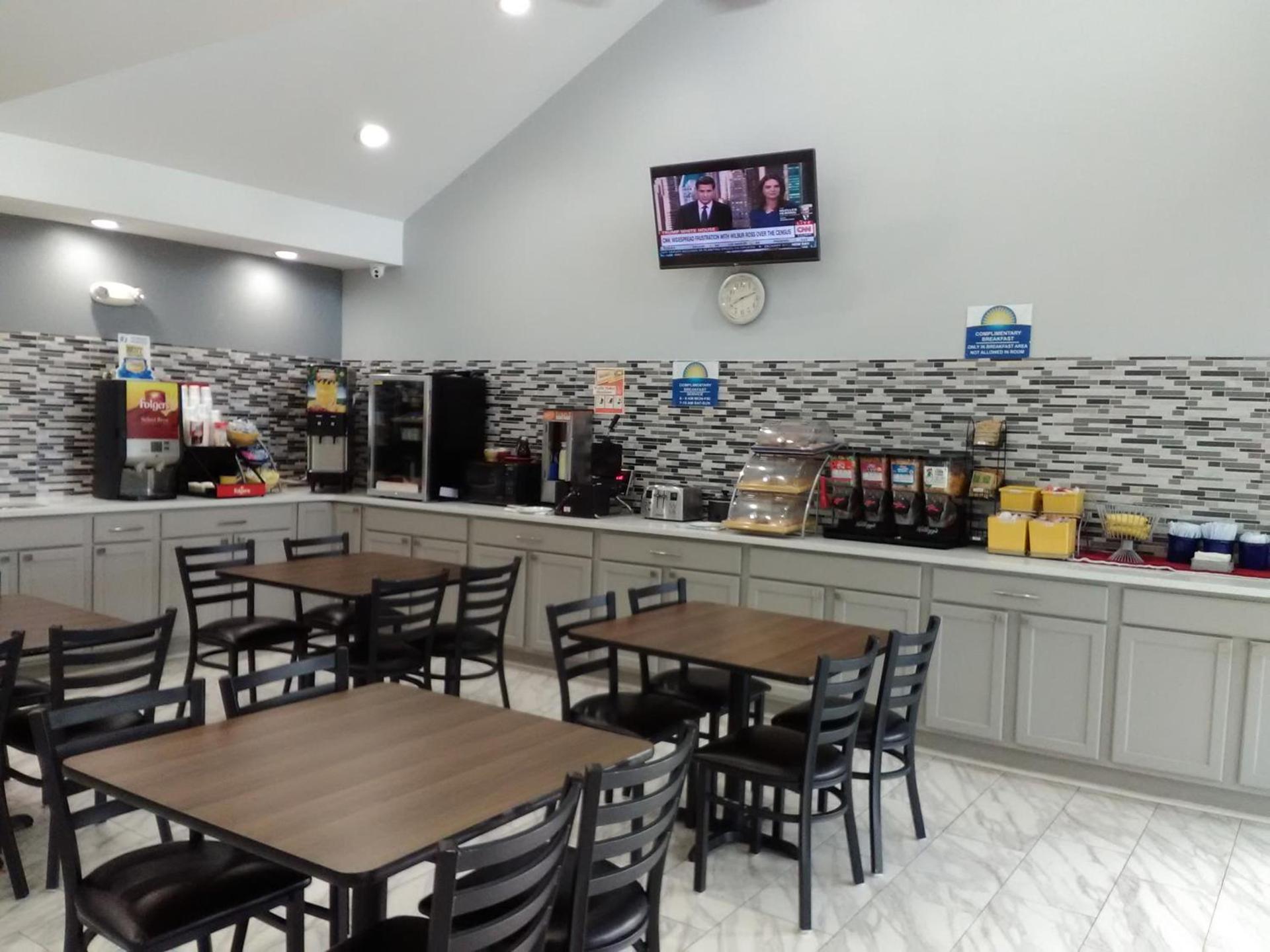 Days Inn by Wyndham Simpsonville photo 17