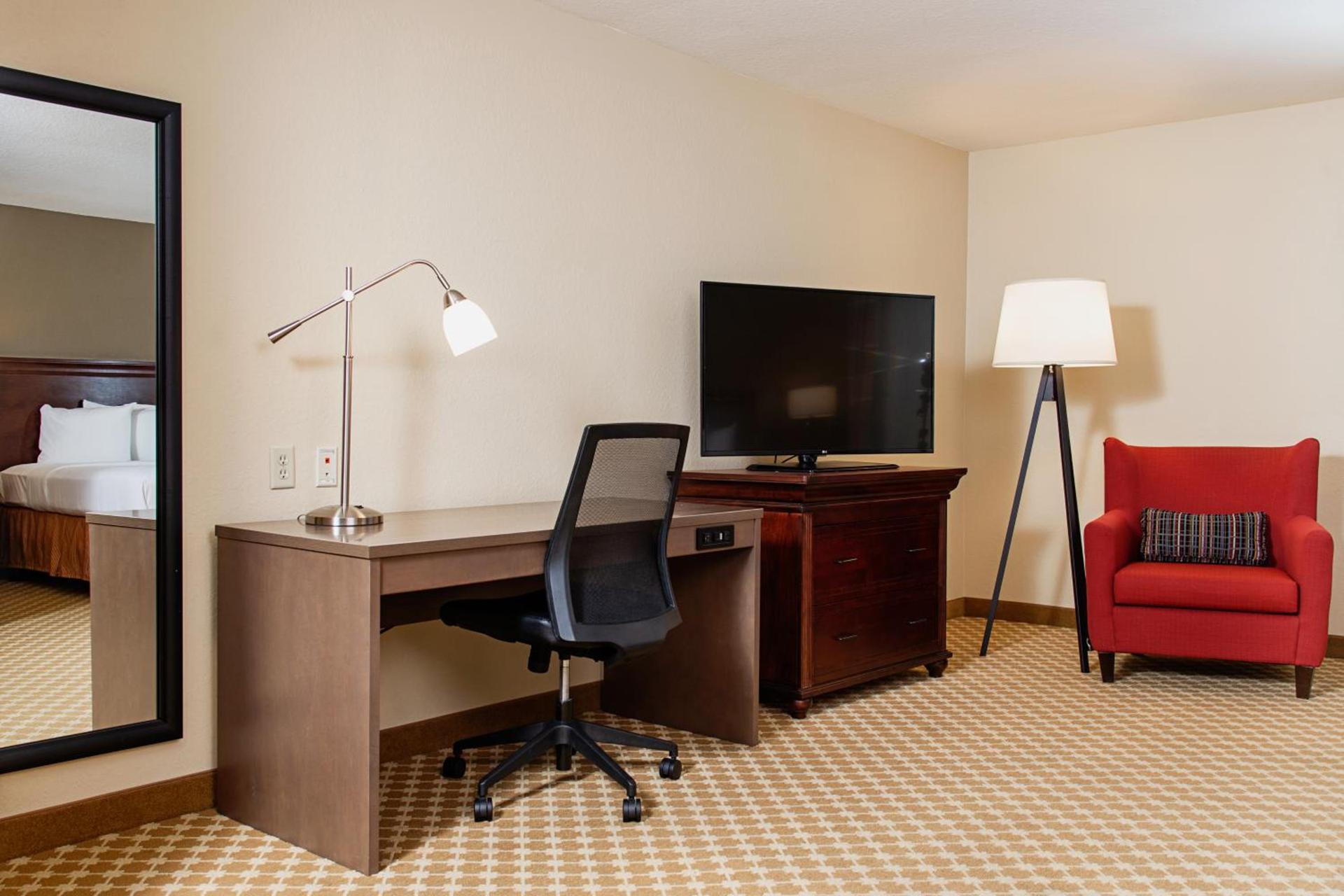 Country Inn & Suites by Radisson, Milwaukee West Brookfield , WI photo 35