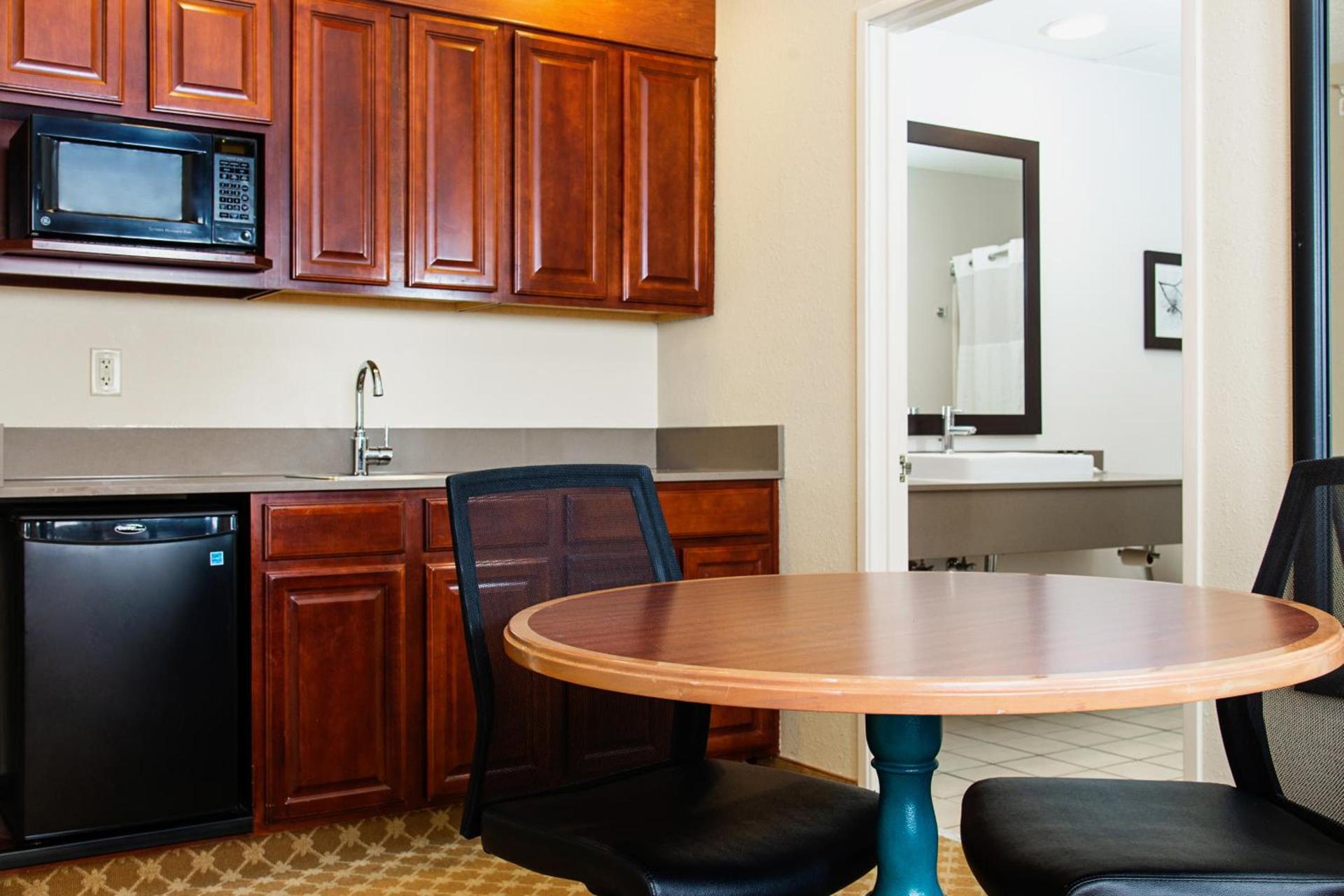 Country Inn & Suites by Radisson, Milwaukee West Brookfield , WI photo 36