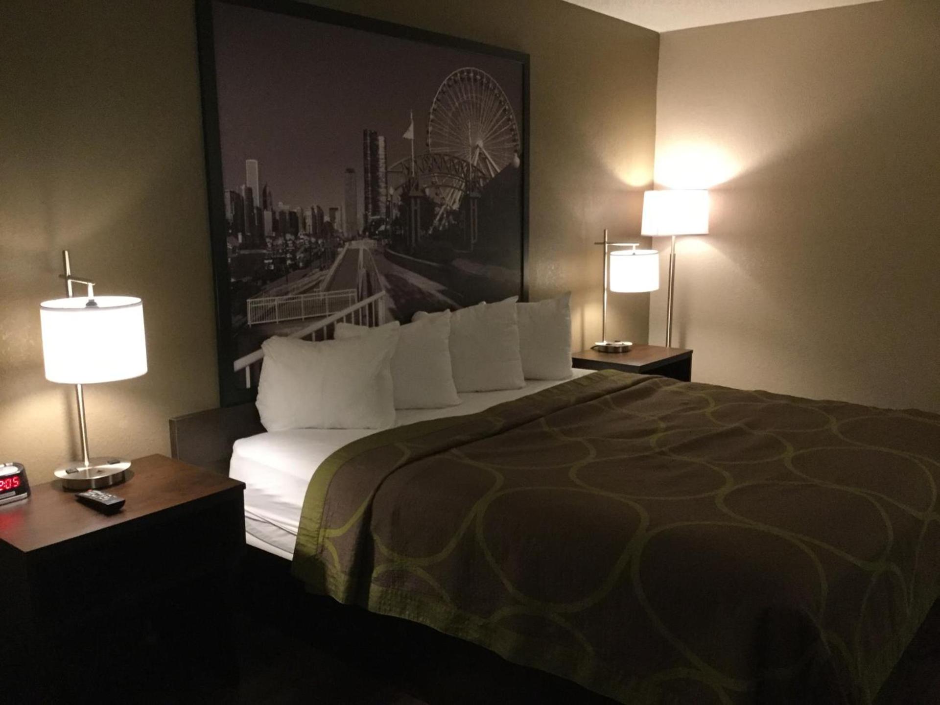 Super 8 by Wyndham South Holland photo 16