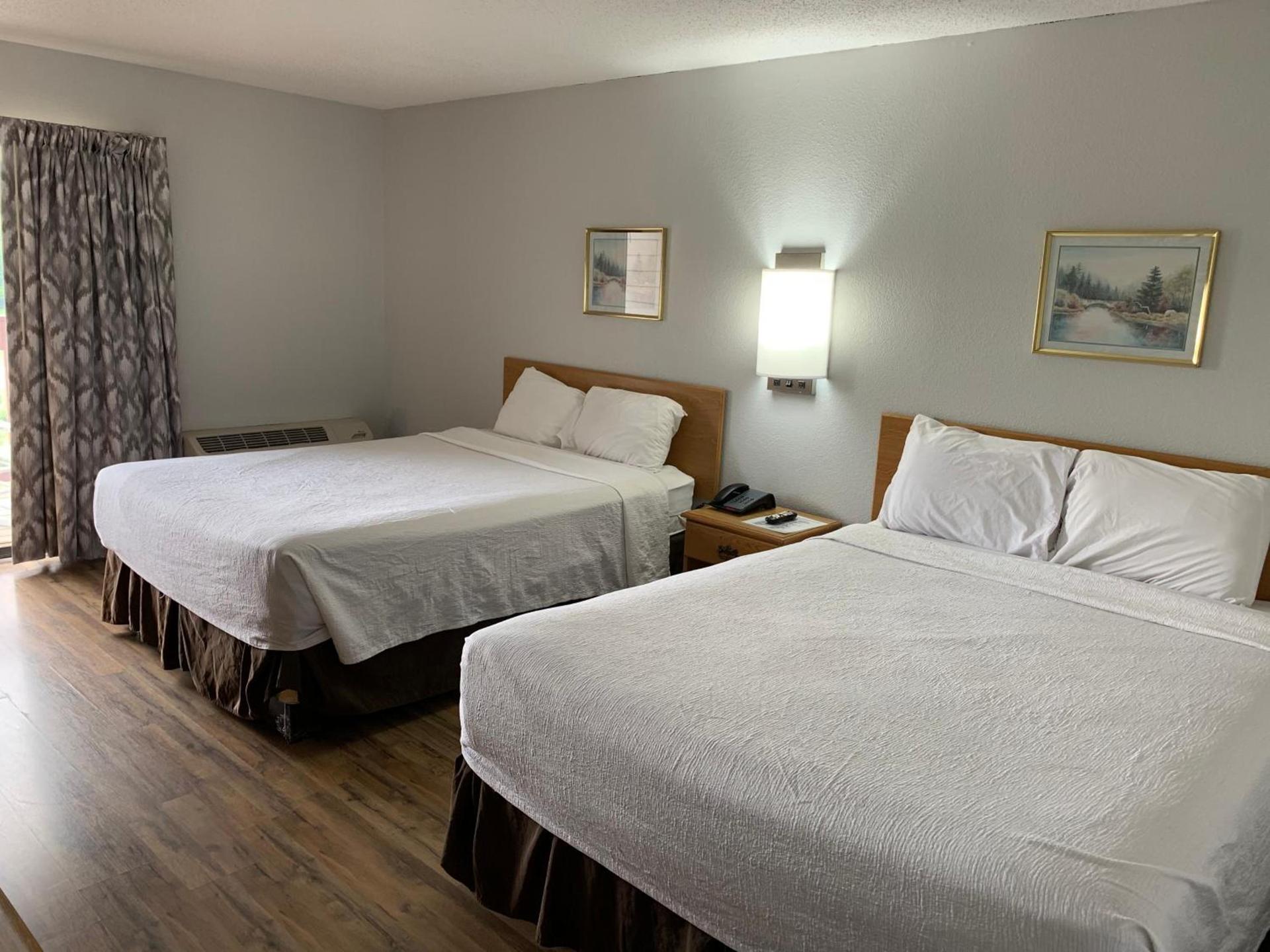 Days Inn by Wyndham Waynesville NC photo 6