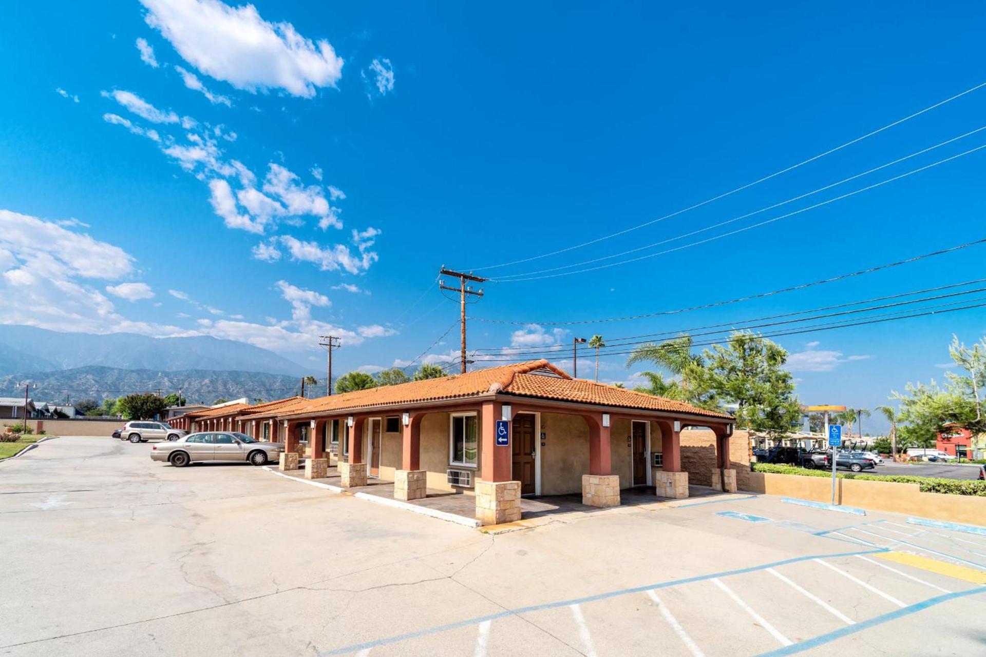 Oak Park Motel photo 4
