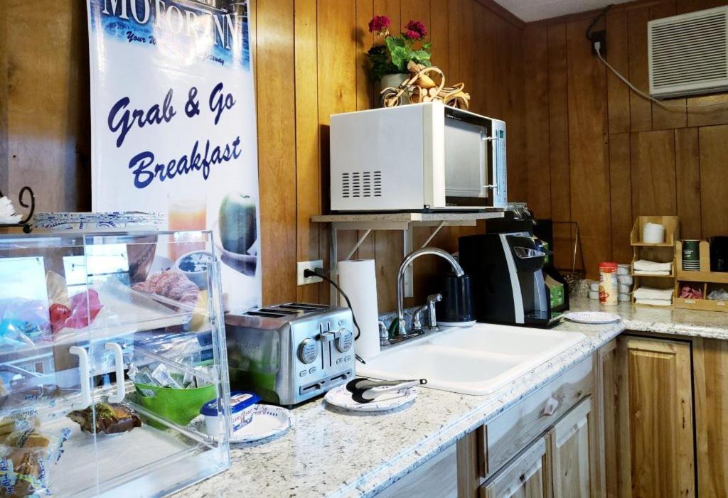 Gorham Motor Inn photo 42