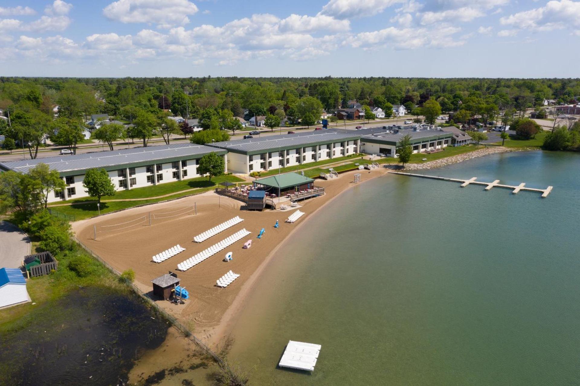 Tawas Bay Beach Resort & Conference Center photo 1
