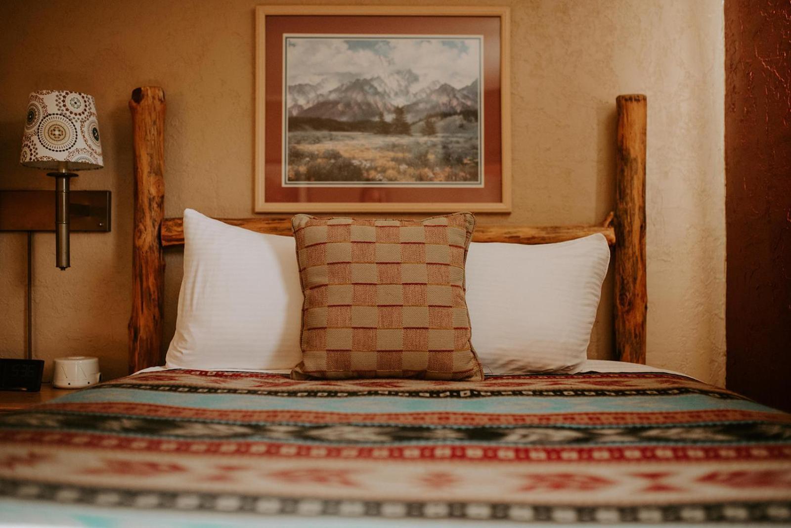 Sitzmark Chalet Inn photo 16