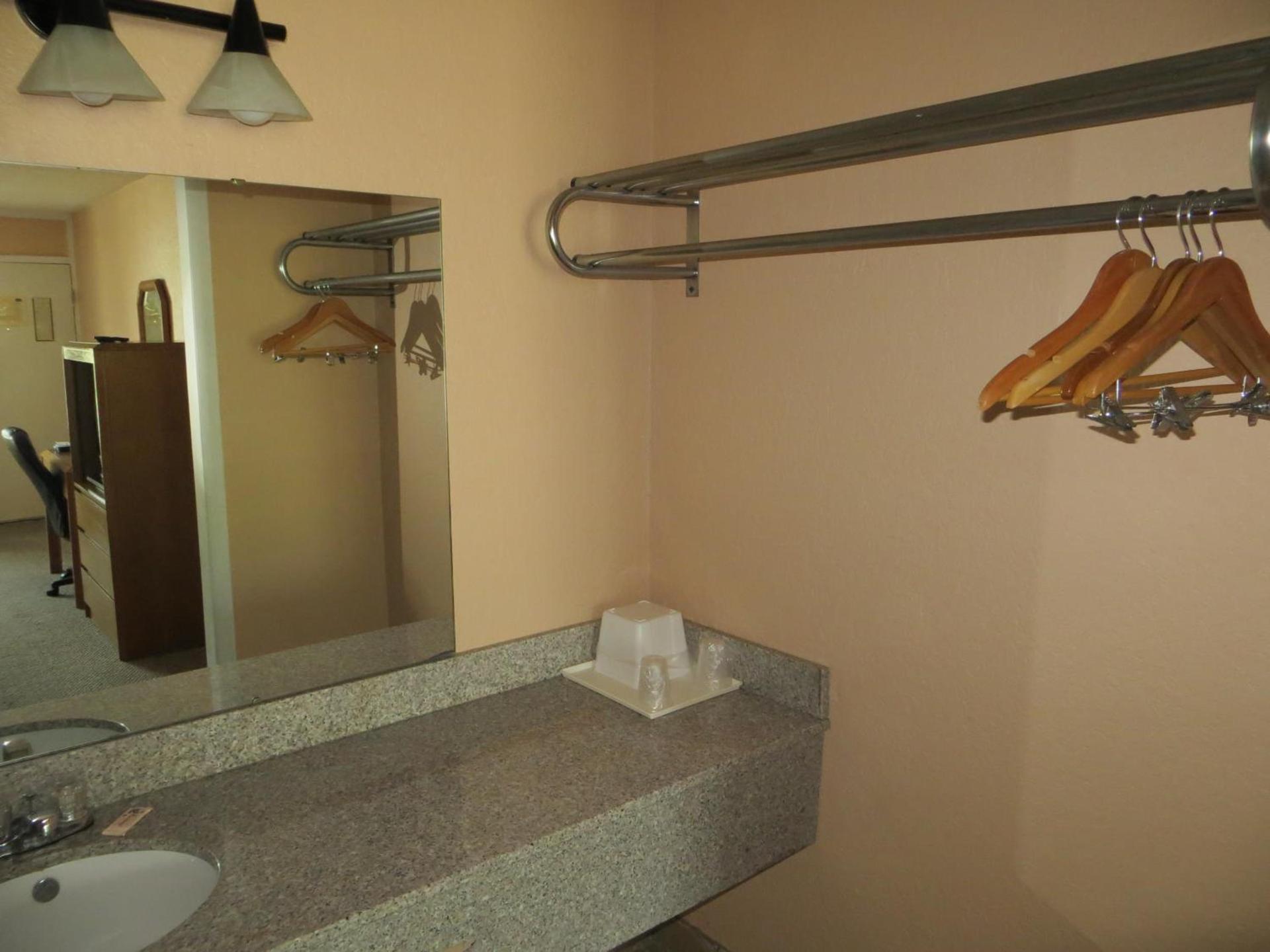 Americourt Extended Stays photo 19