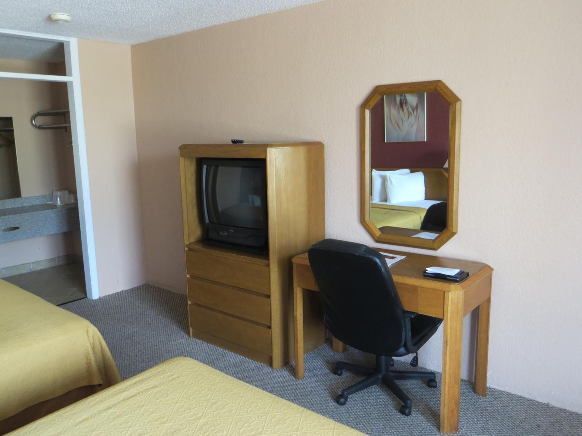 Americourt Extended Stays photo 3