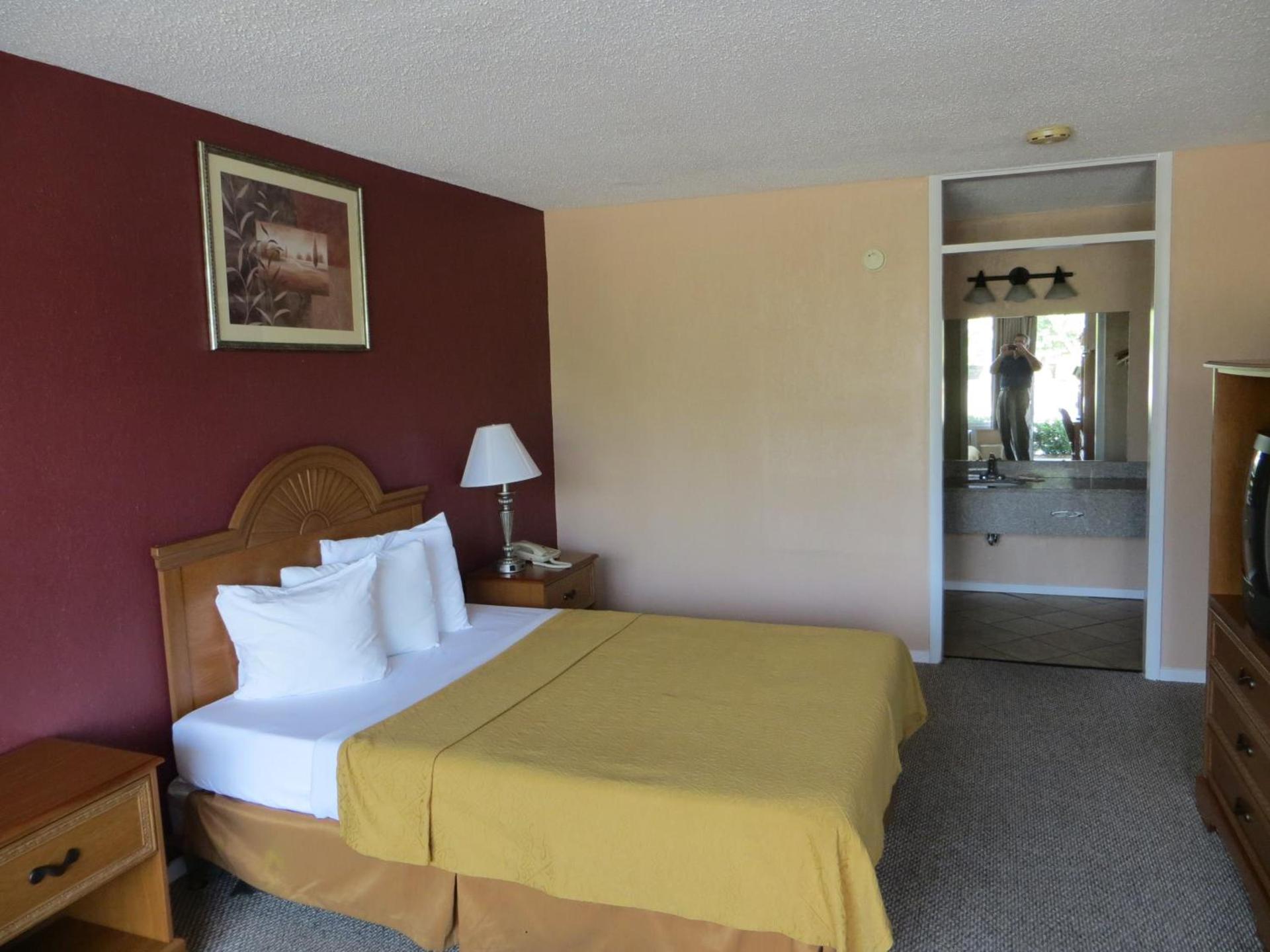 Americourt Extended Stays photo 38