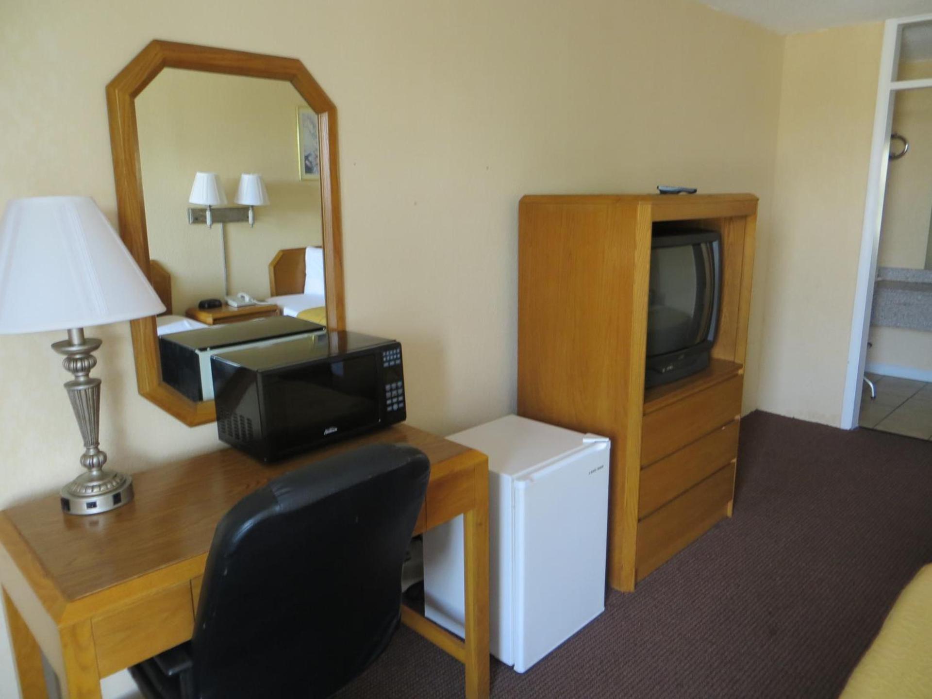 Americourt Extended Stays photo 9