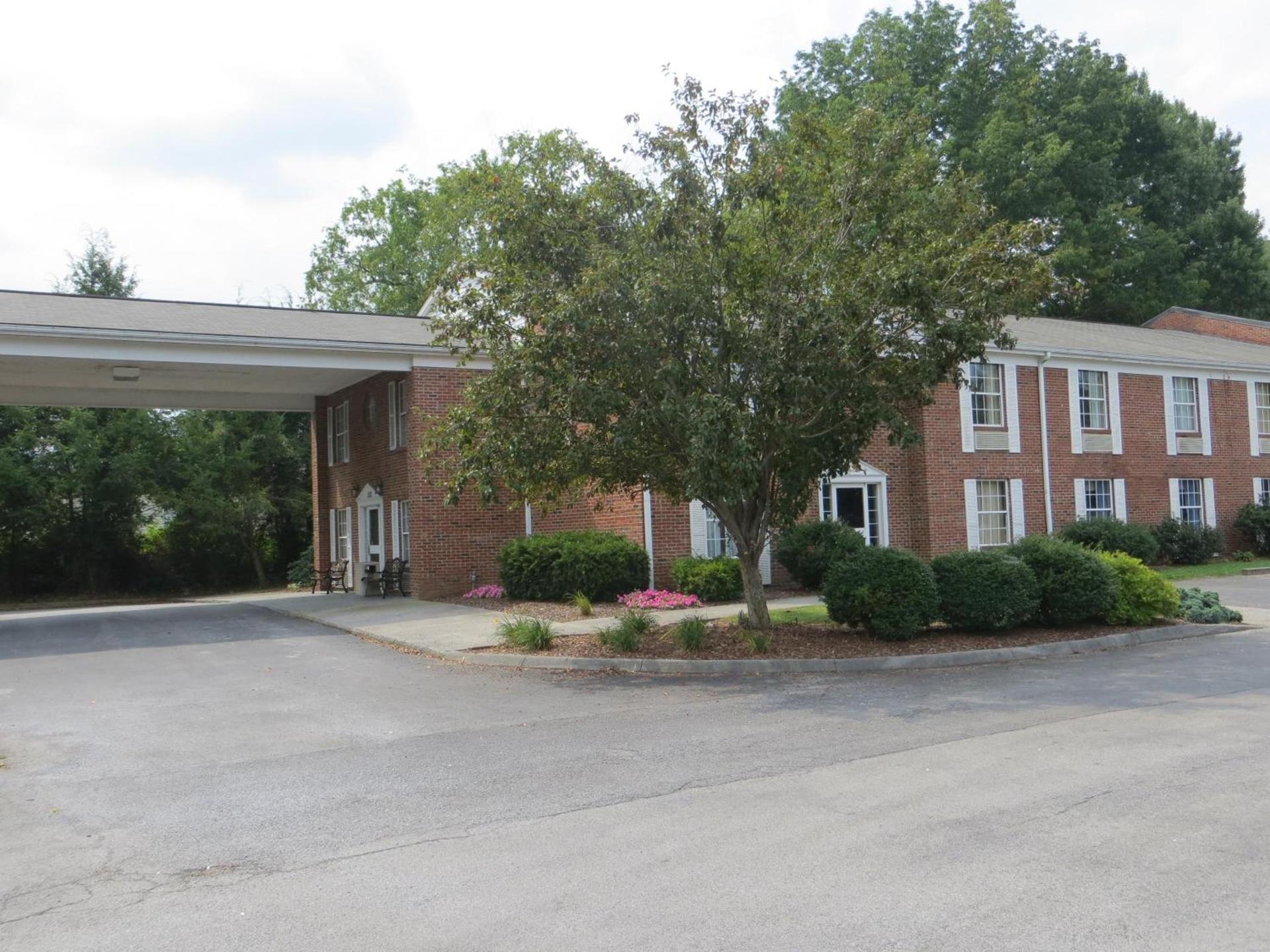 Americourt Hotel and Suites - Elizabethton photo 4