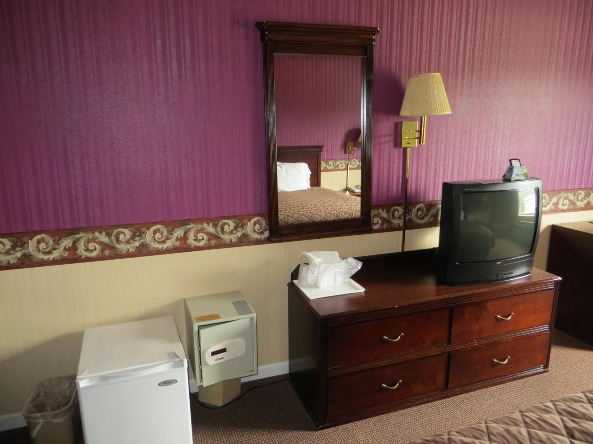 Americourt Hotel and Suites - Elizabethton photo 16