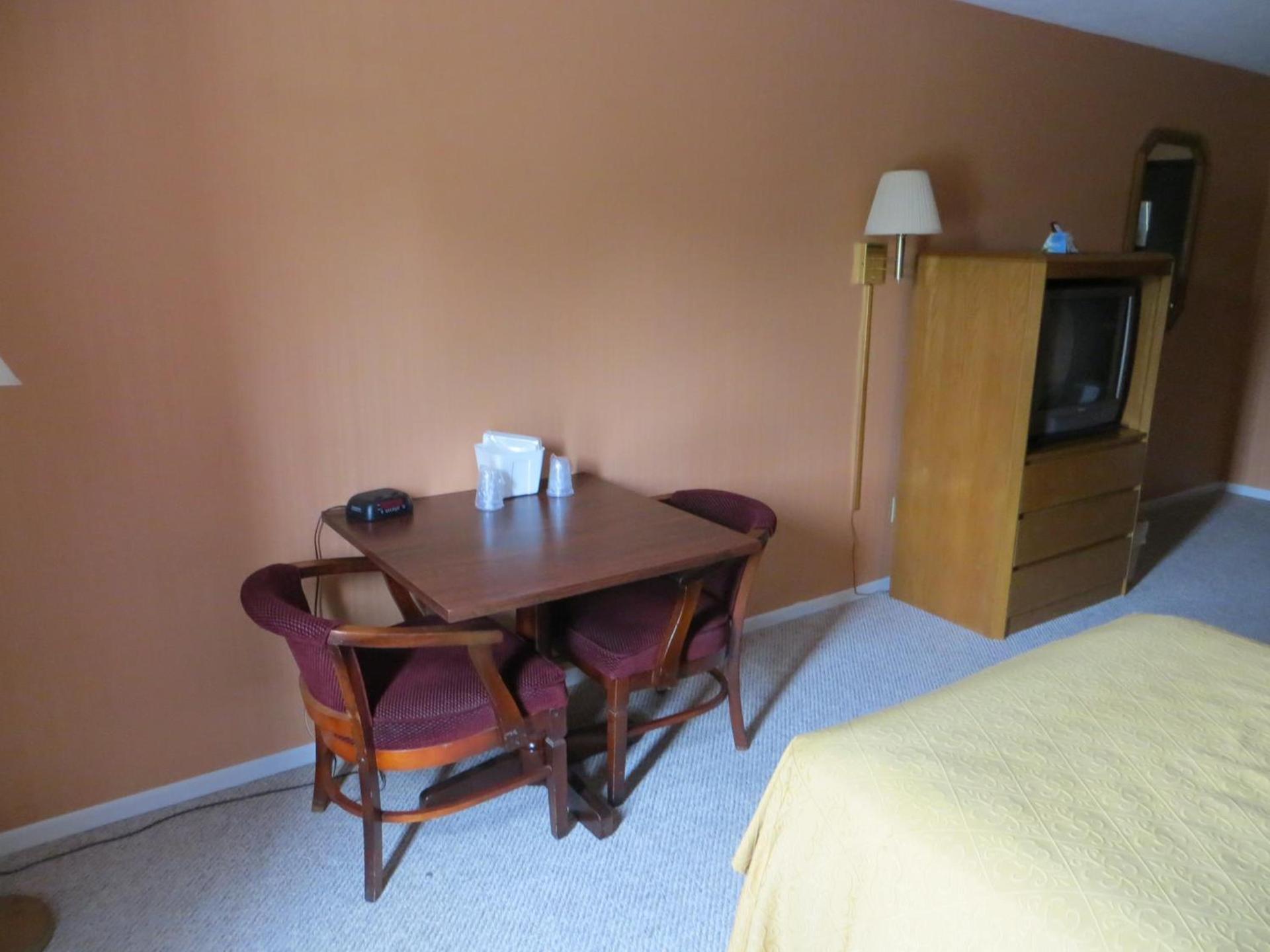 Americourt Hotel and Suites - Elizabethton photo 25