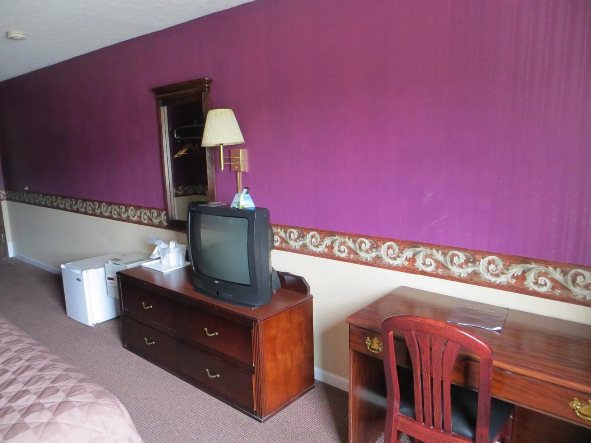 Americourt Hotel and Suites - Elizabethton photo 27