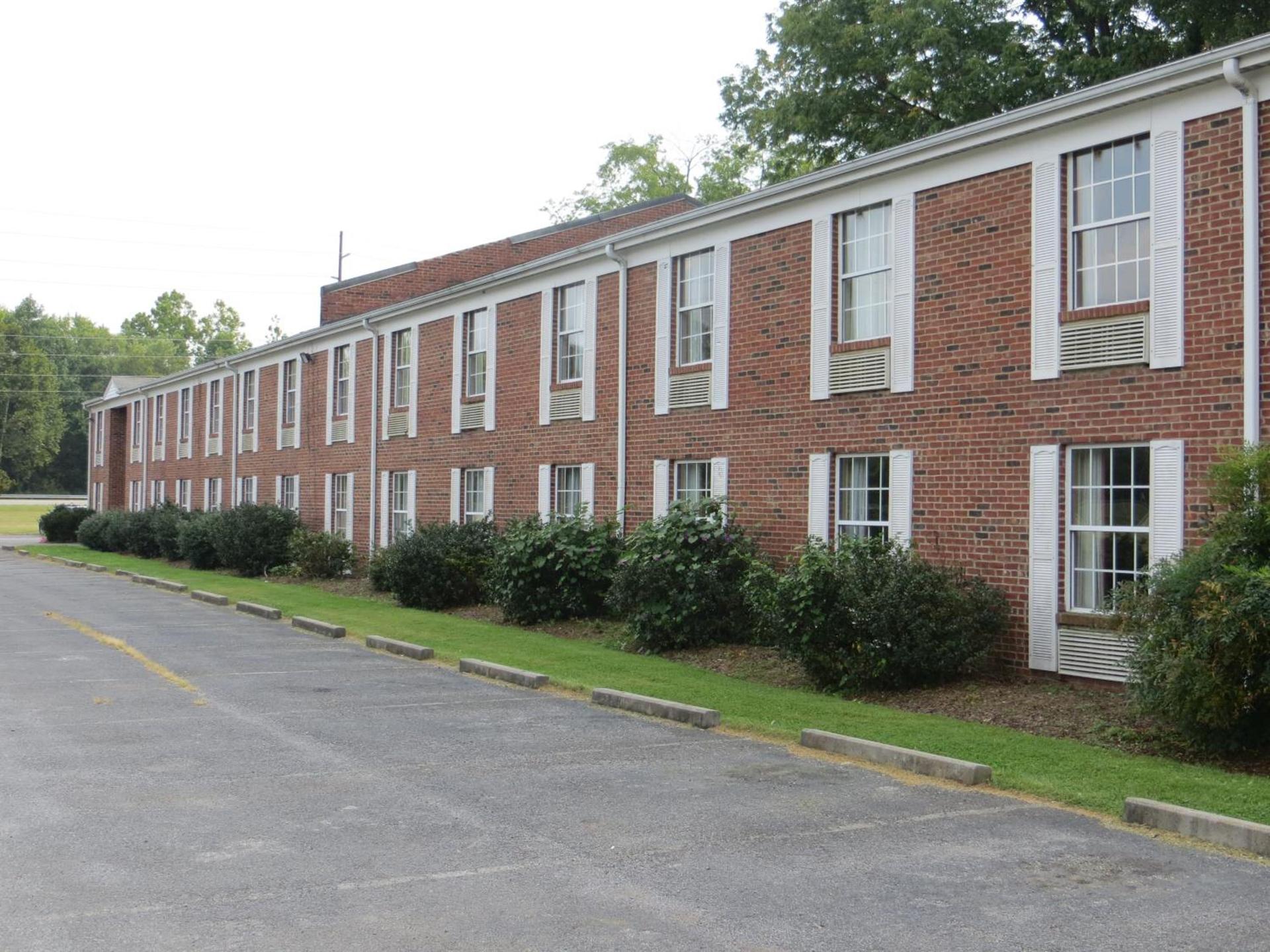 Americourt Hotel and Suites - Elizabethton photo 39