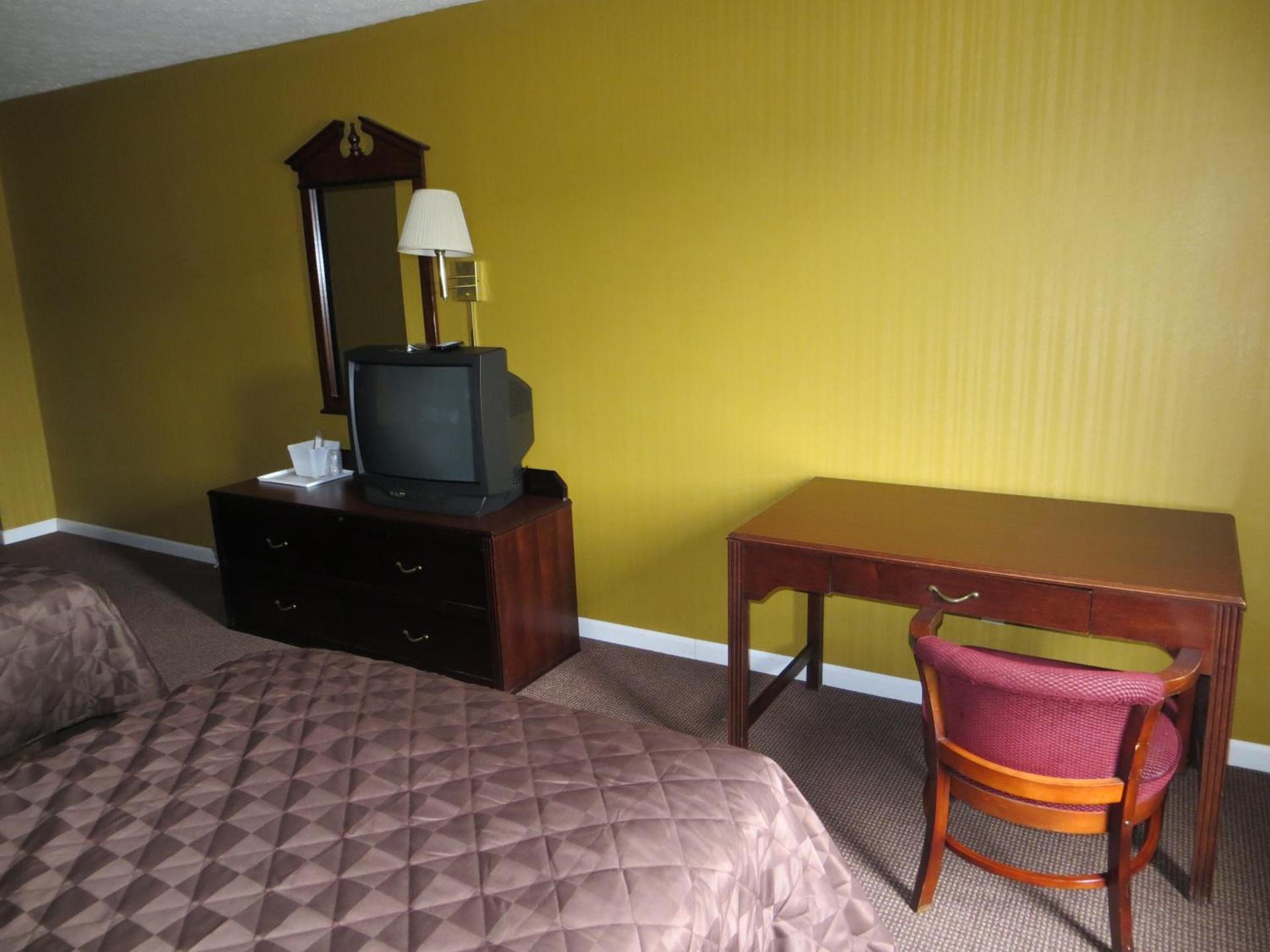 Americourt Hotel and Suites - Elizabethton photo 40