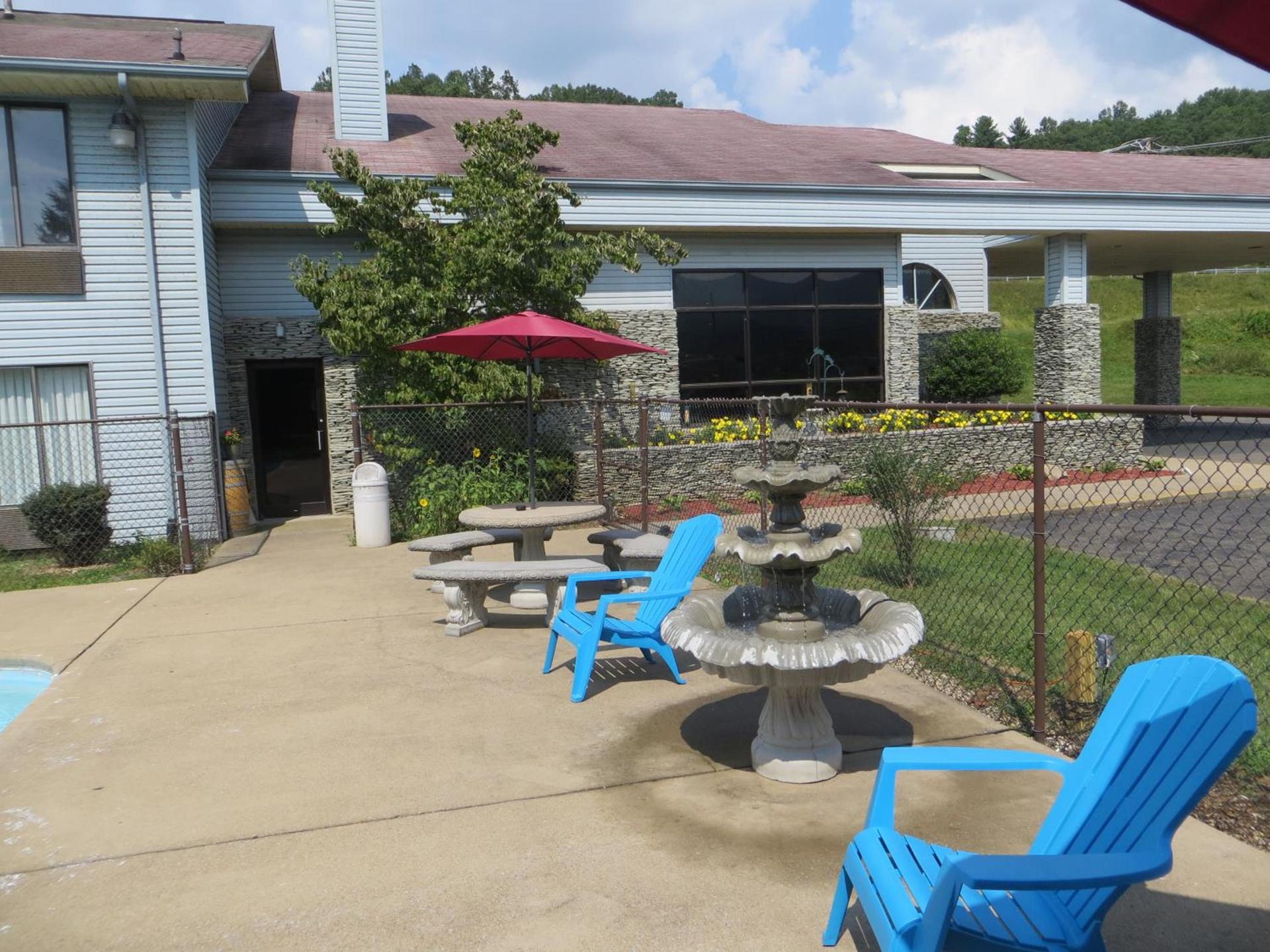 Americourt Hotel - Mountain City photo 6