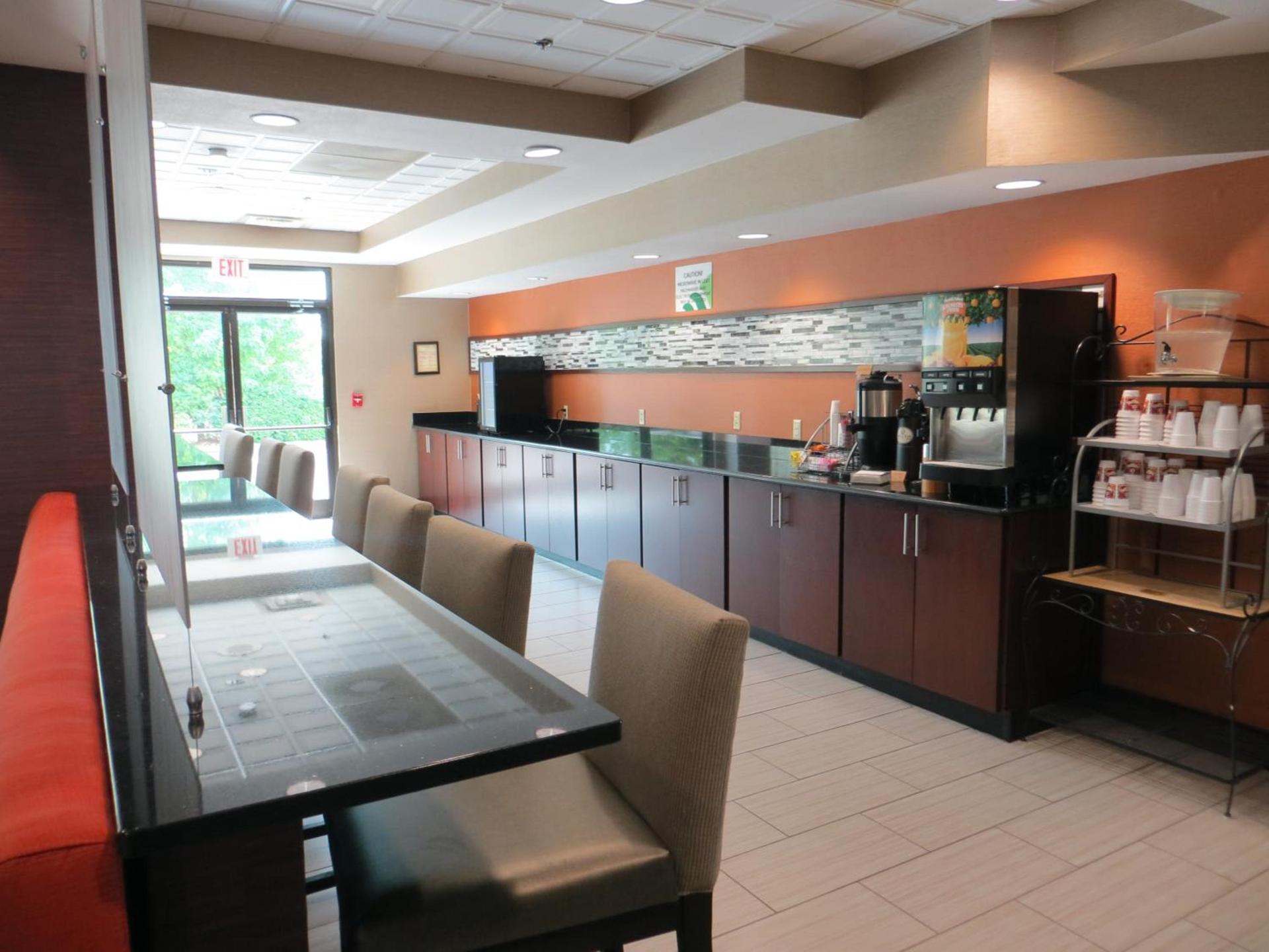 Townhome Inn & Suites by IHG photo 26