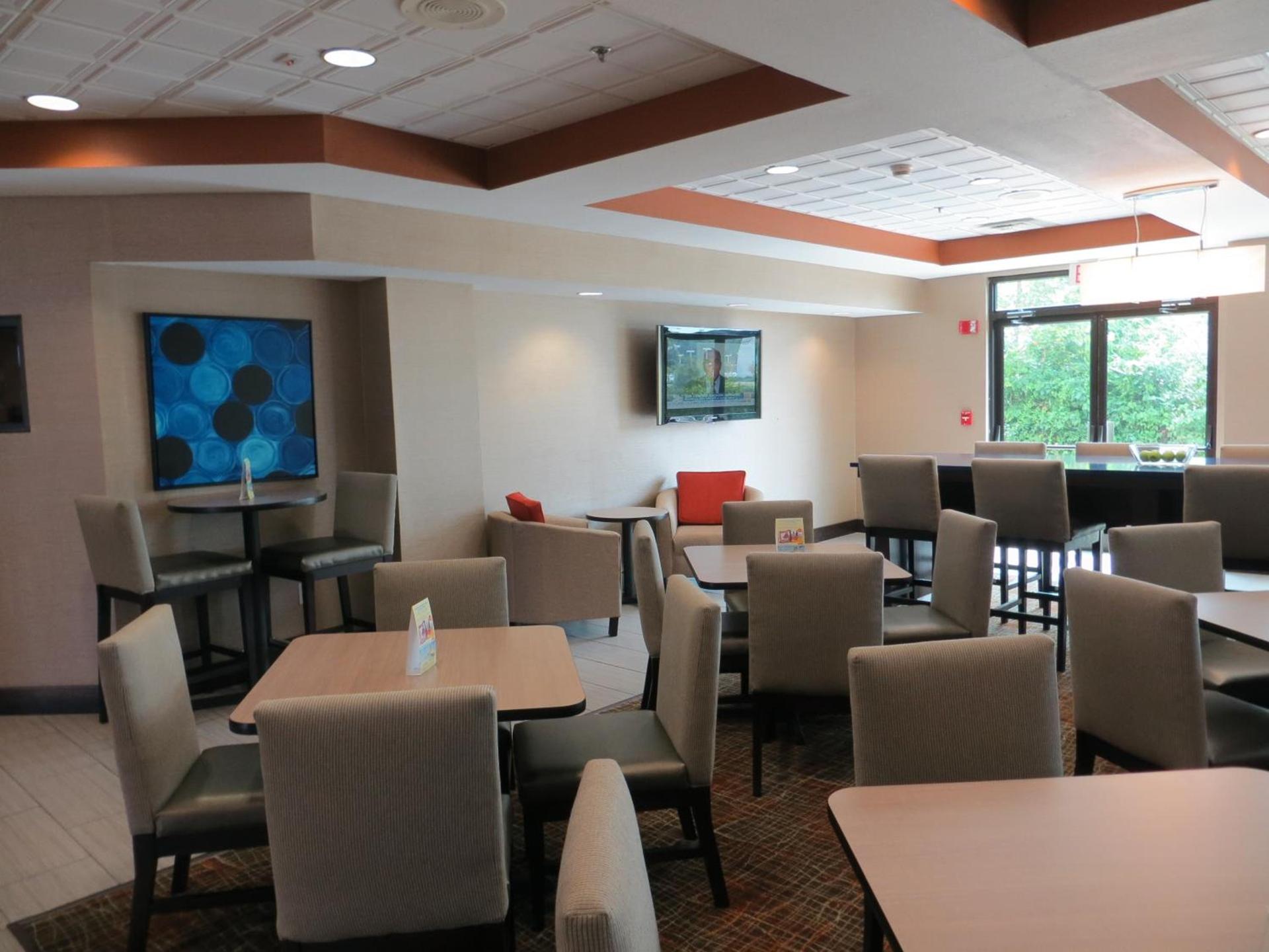 Townhome Inn & Suites by IHG photo 33