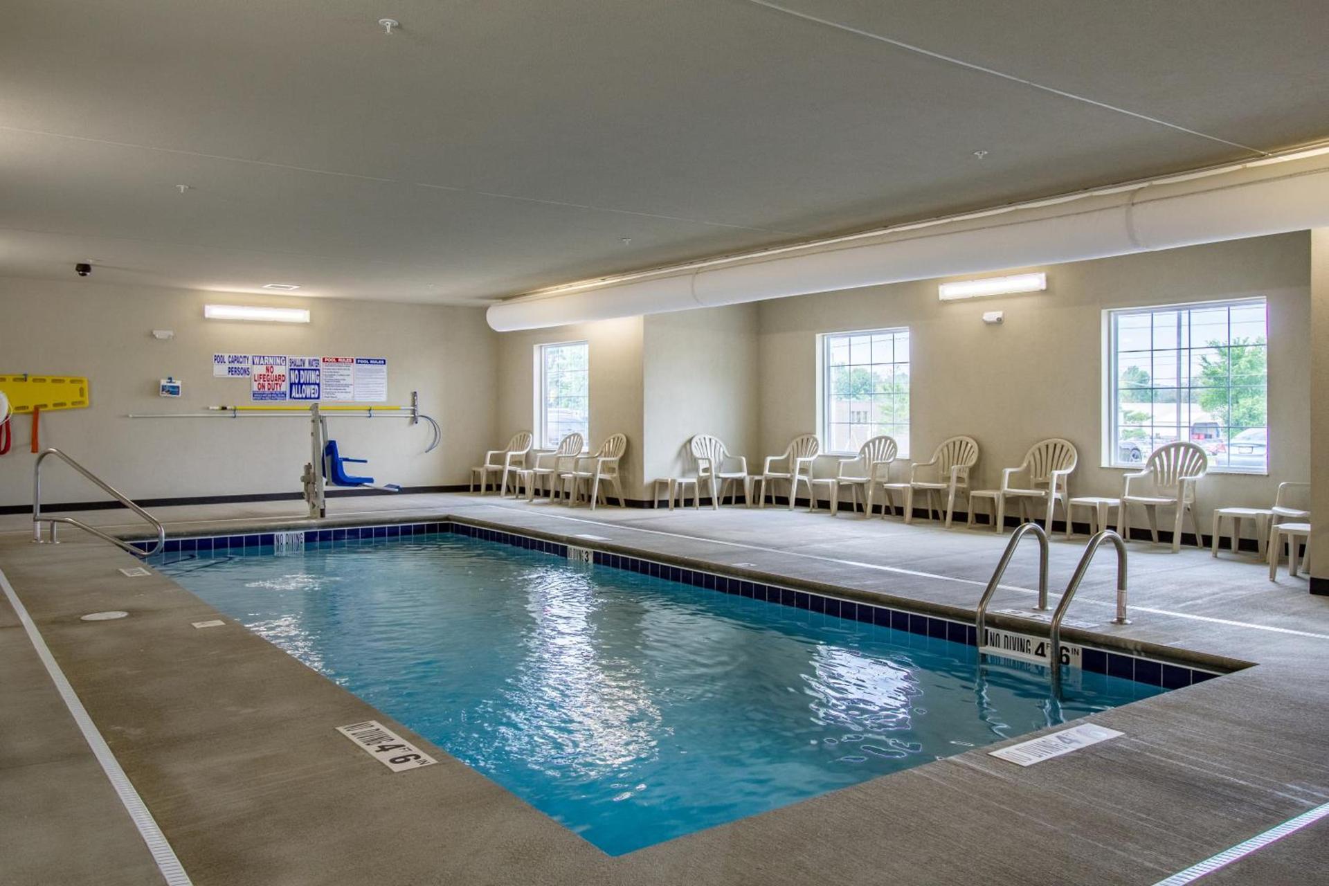 Cobblestone Hotel & Suites - Torrington photo 3