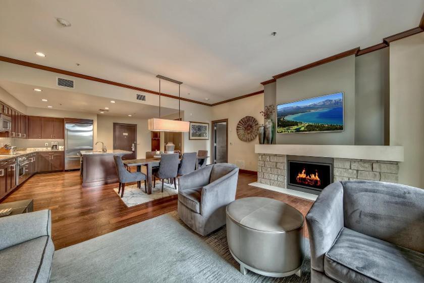 Constellation Residences photo 13