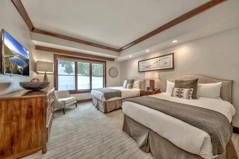 Constellation Residences photo 55