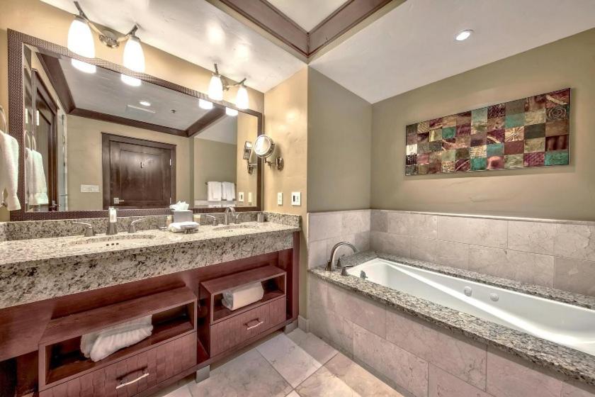 Constellation Residences photo 14