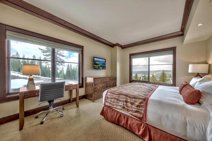 Constellation Residences photo 15