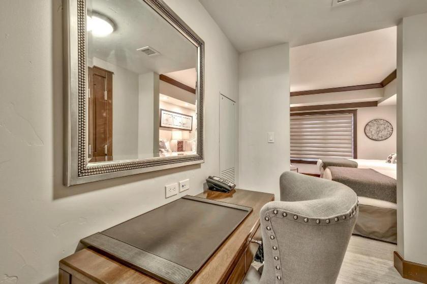 Constellation Residences photo 23